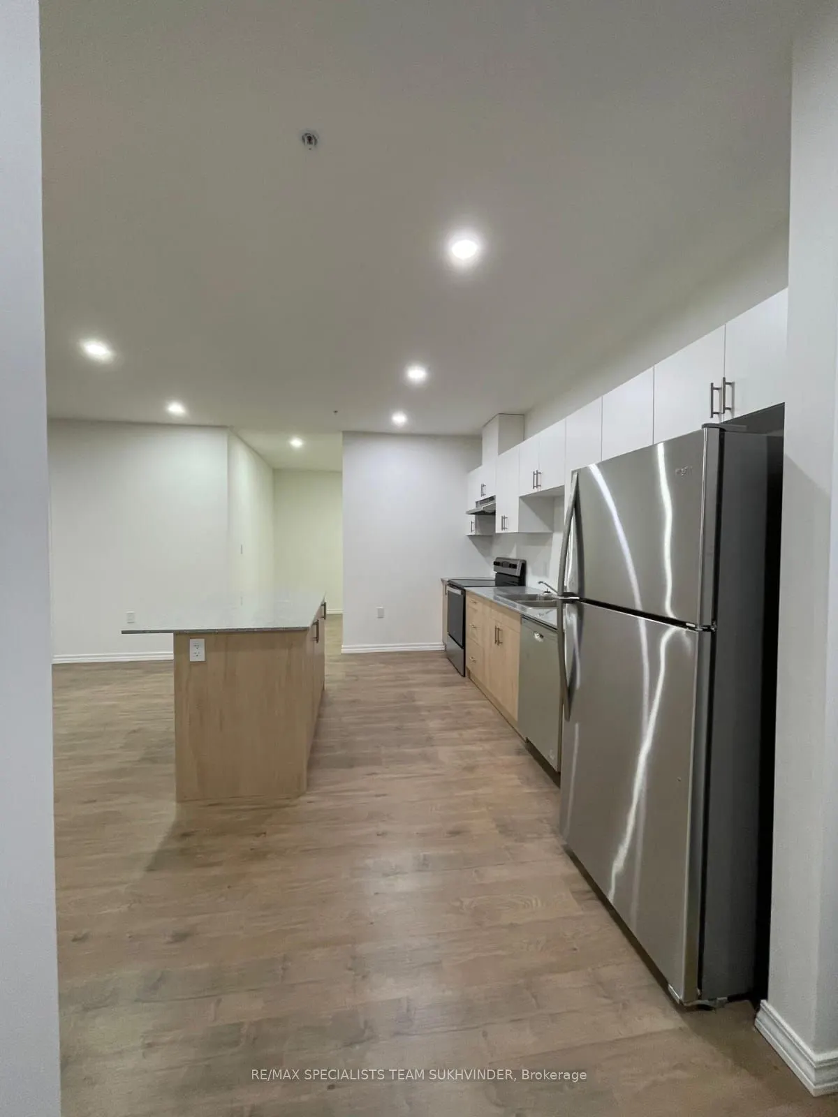 1098 Paisley Road, #503