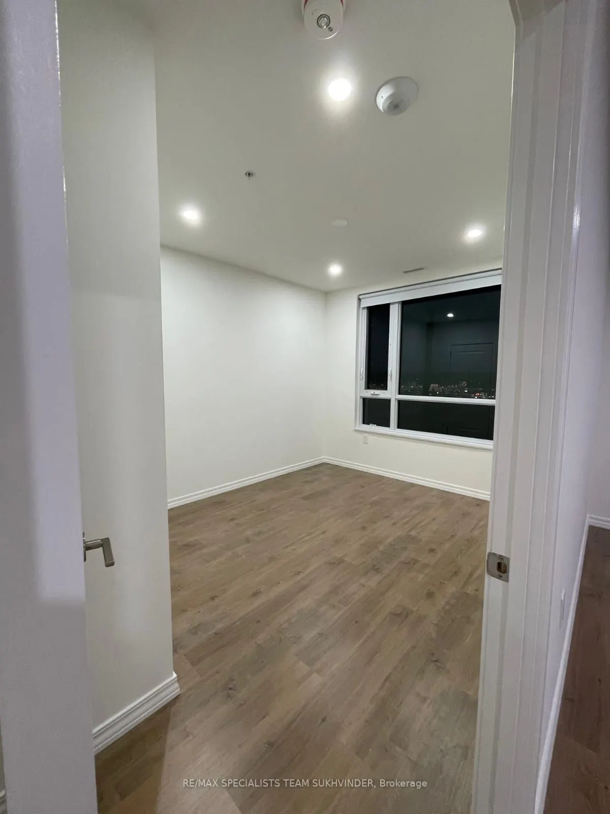 1098 Paisley Road, #503