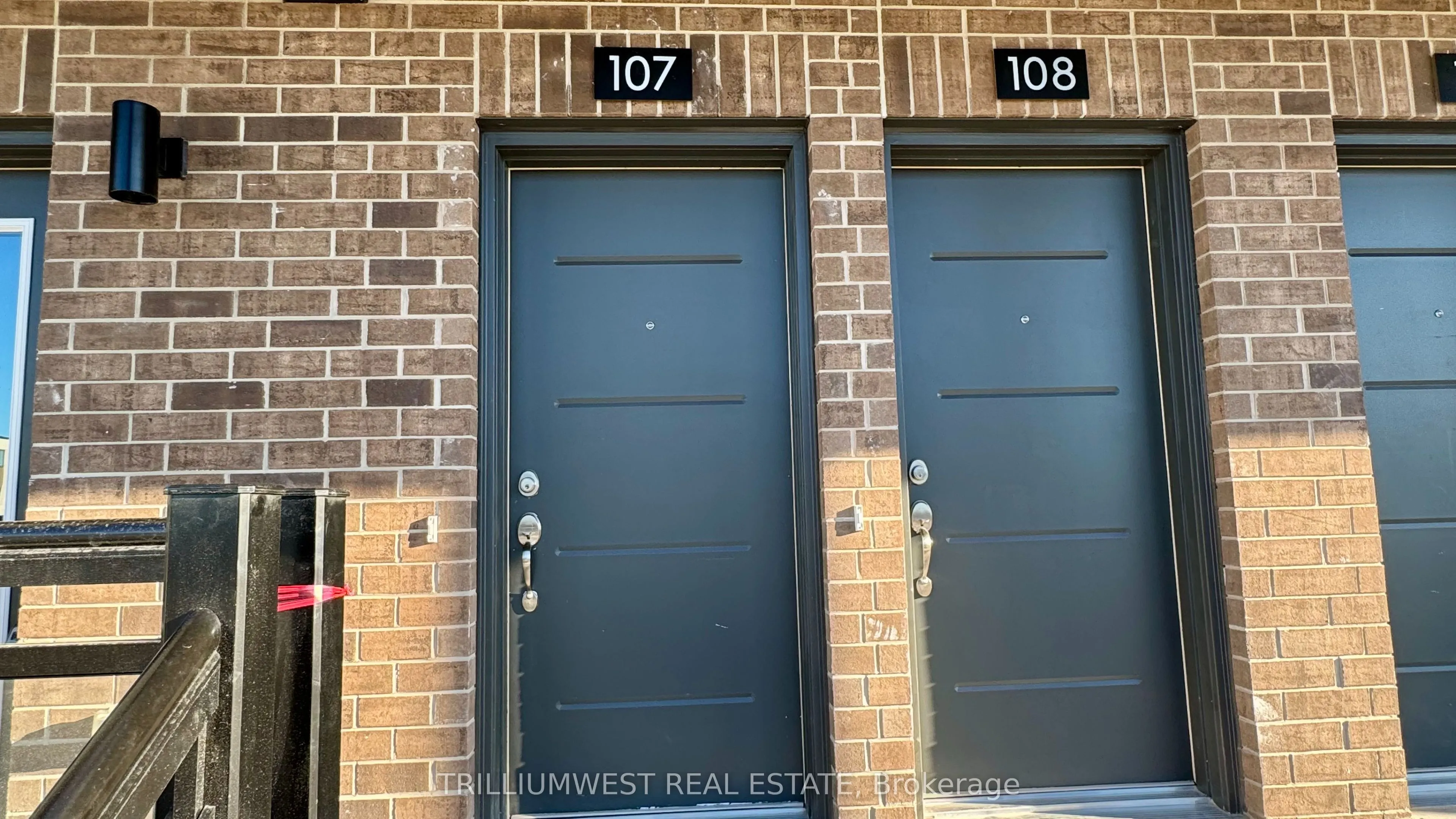 940 ST. DAVID Street N, #108