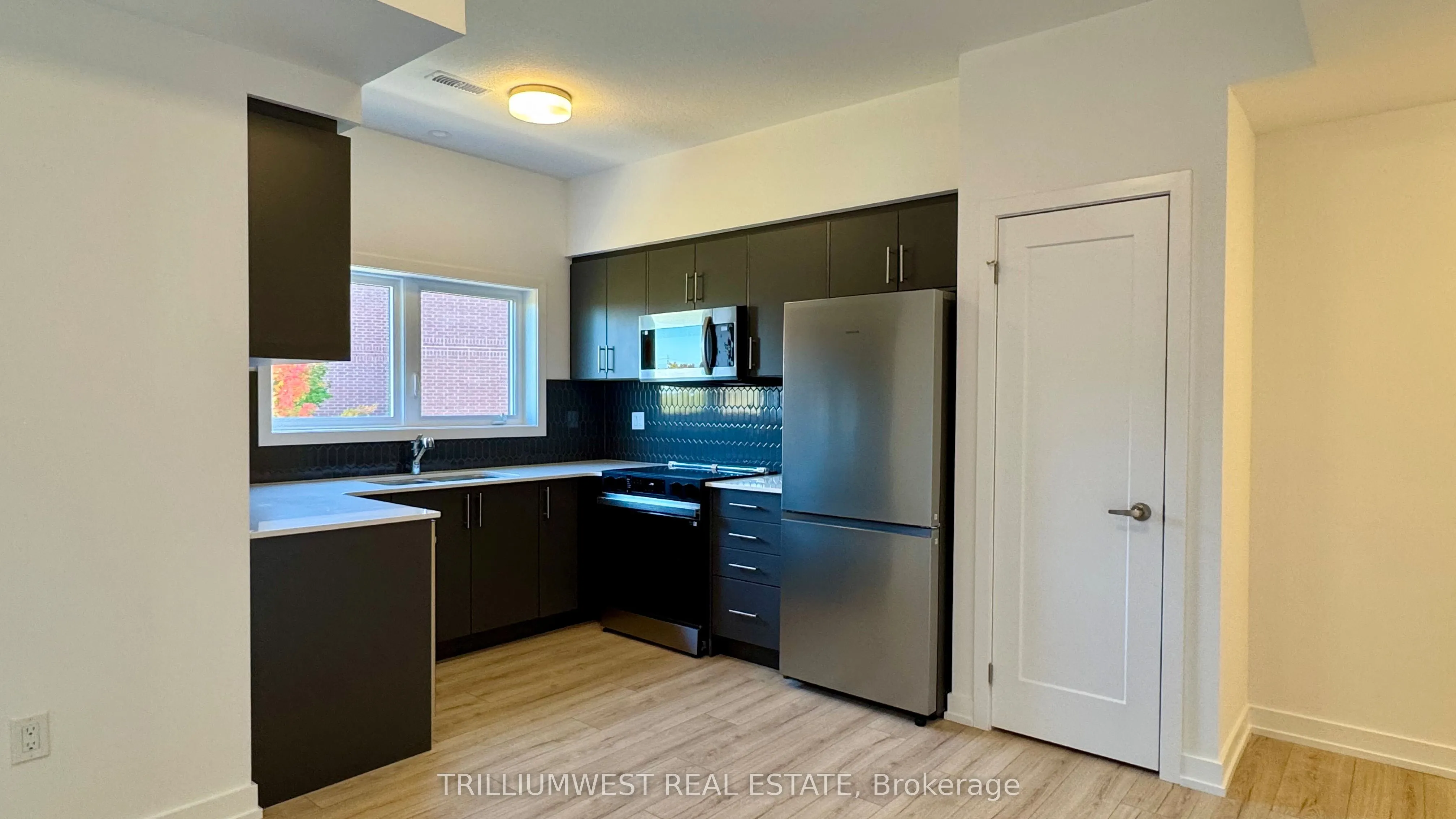 940 ST. DAVID Street N, #108