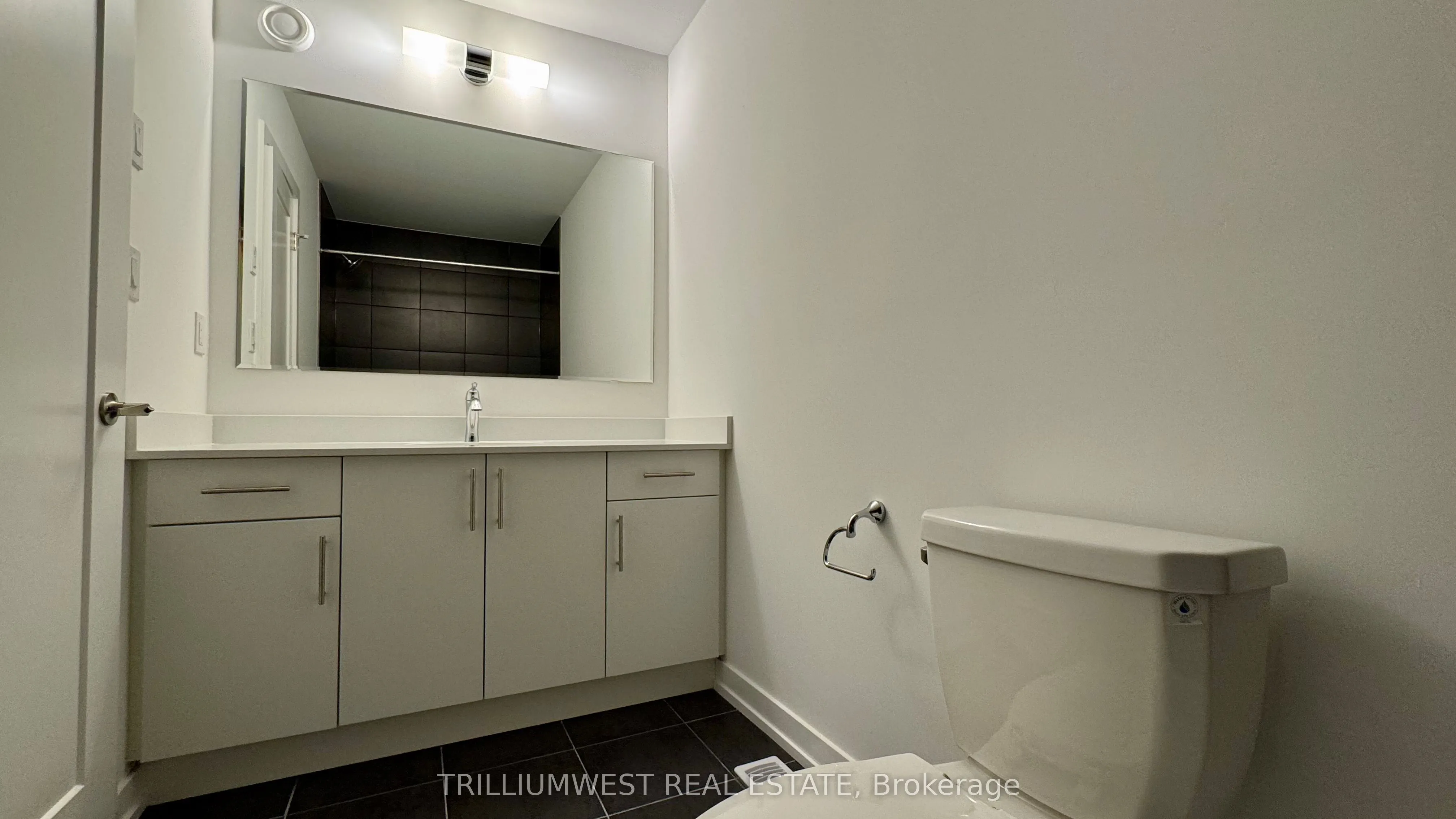 940 ST. DAVID Street N, #108