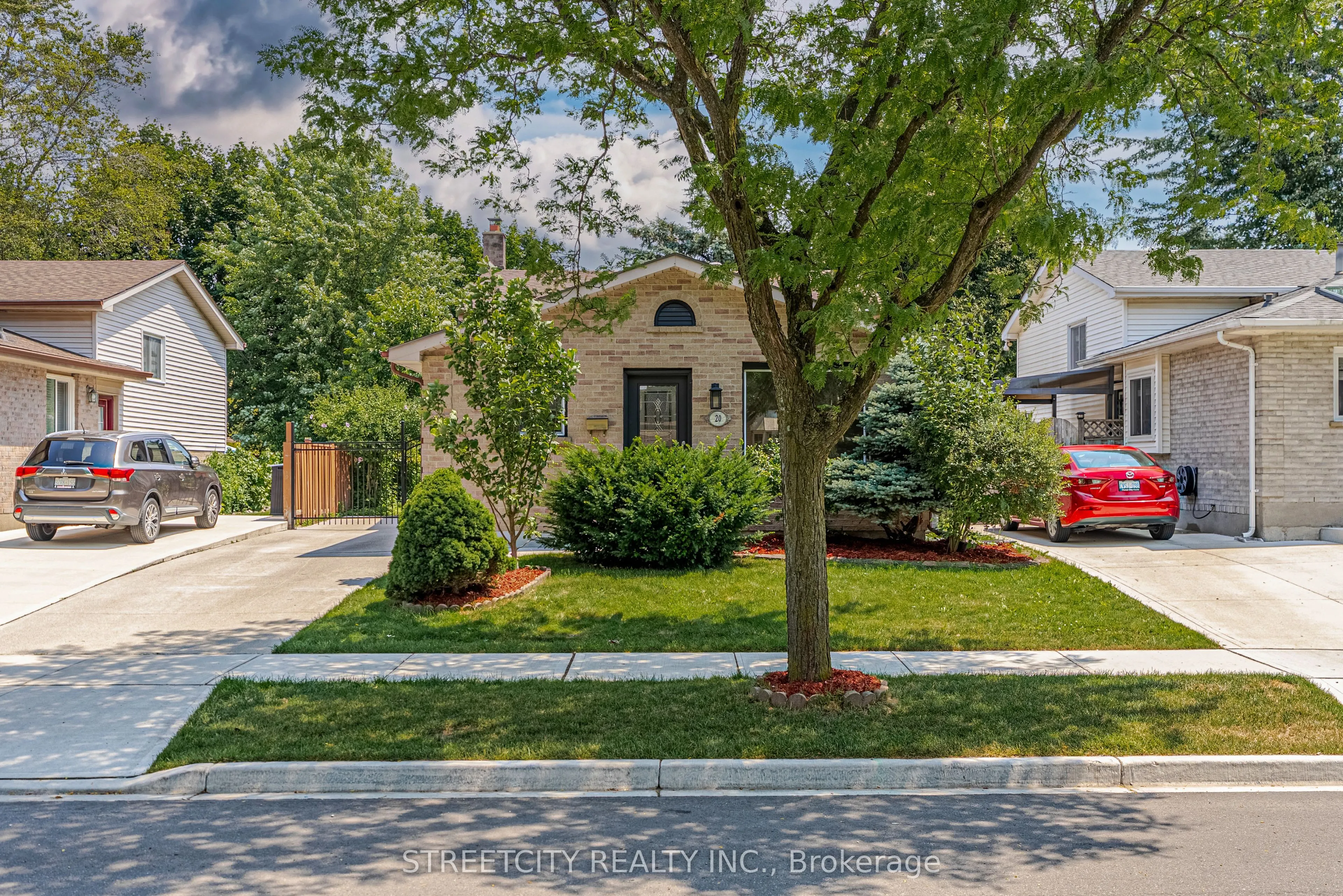 20 Fairchild Crescent