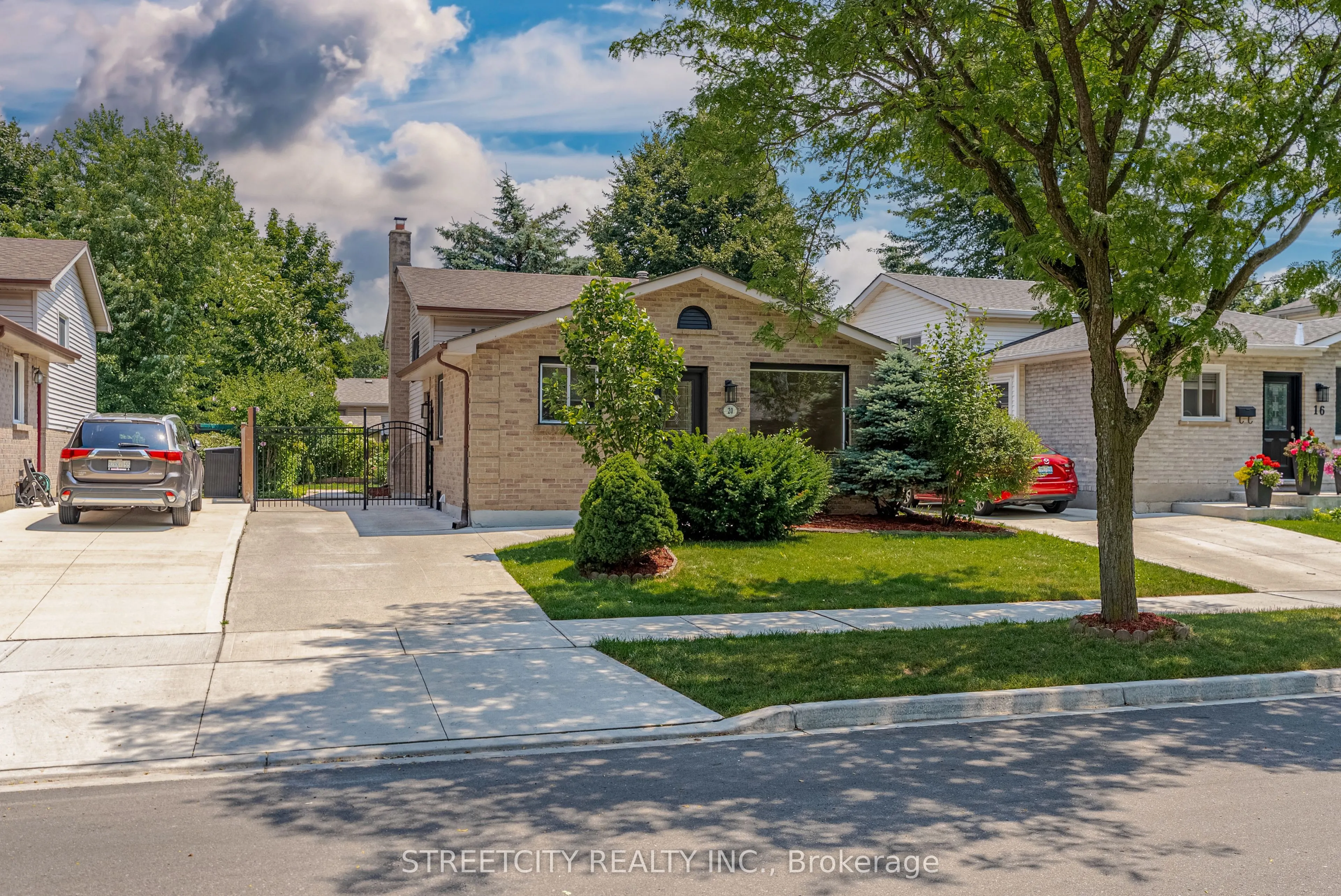 20 Fairchild Crescent