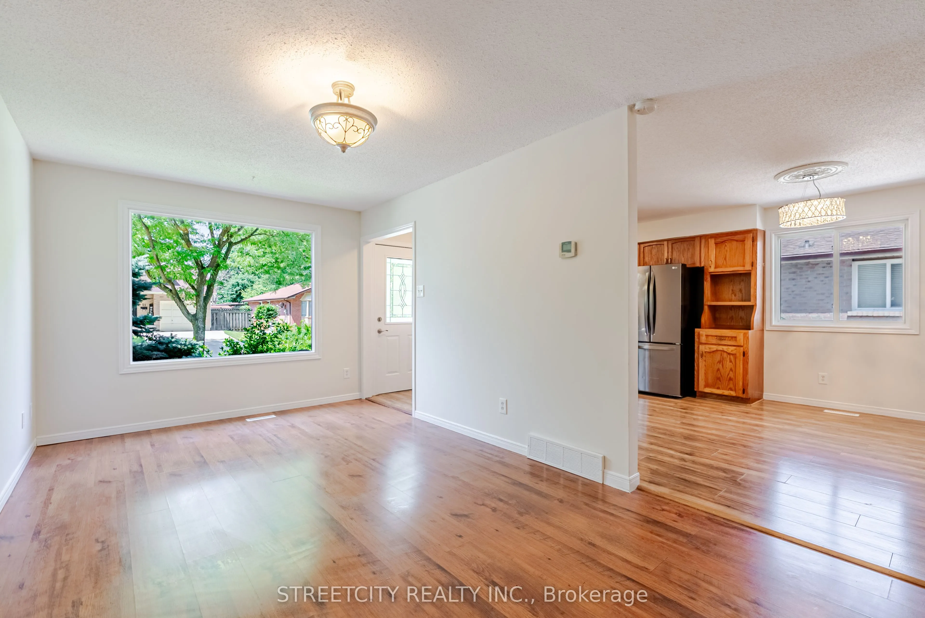 20 Fairchild Crescent