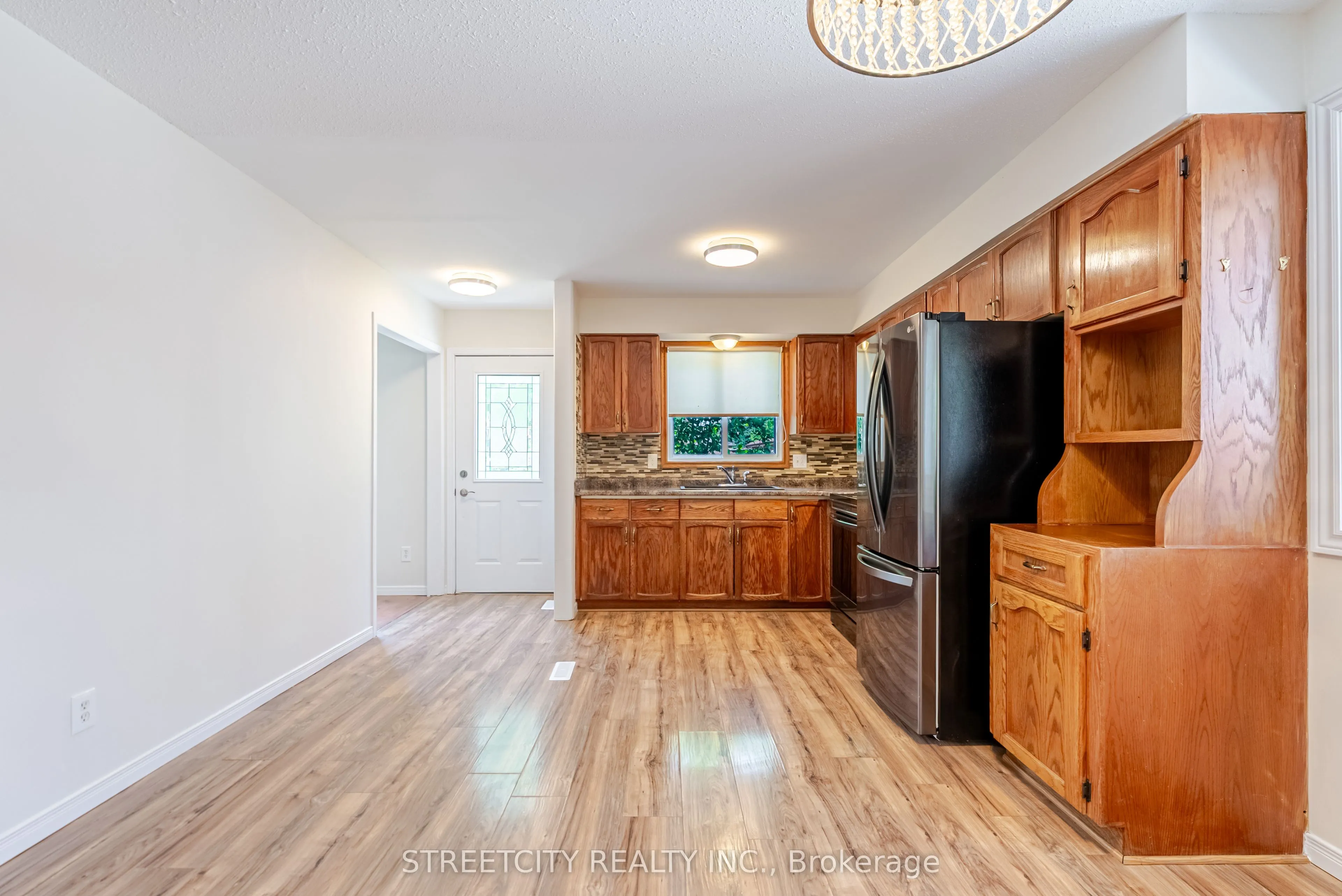 20 Fairchild Crescent