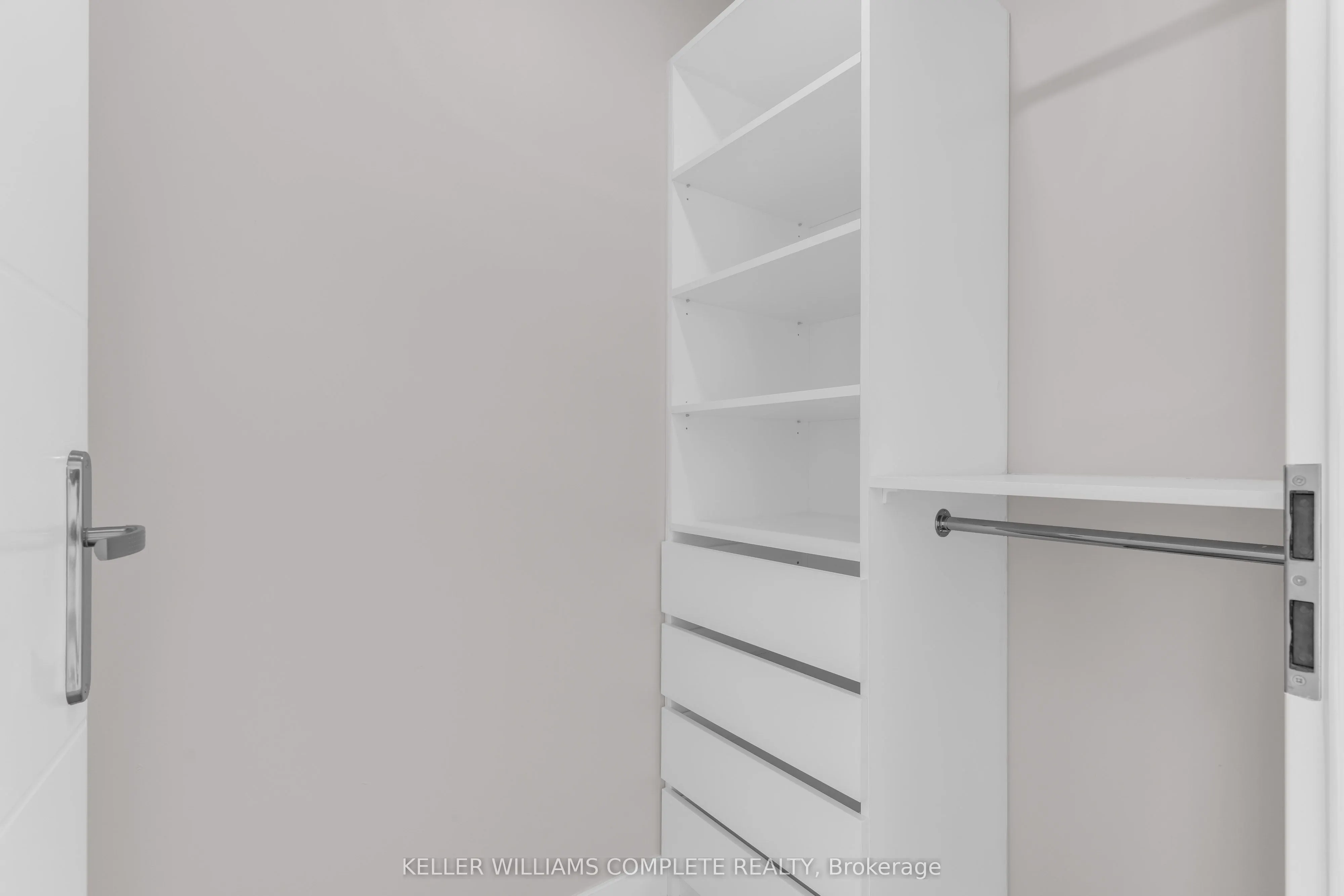 60 Frederick Street, #307