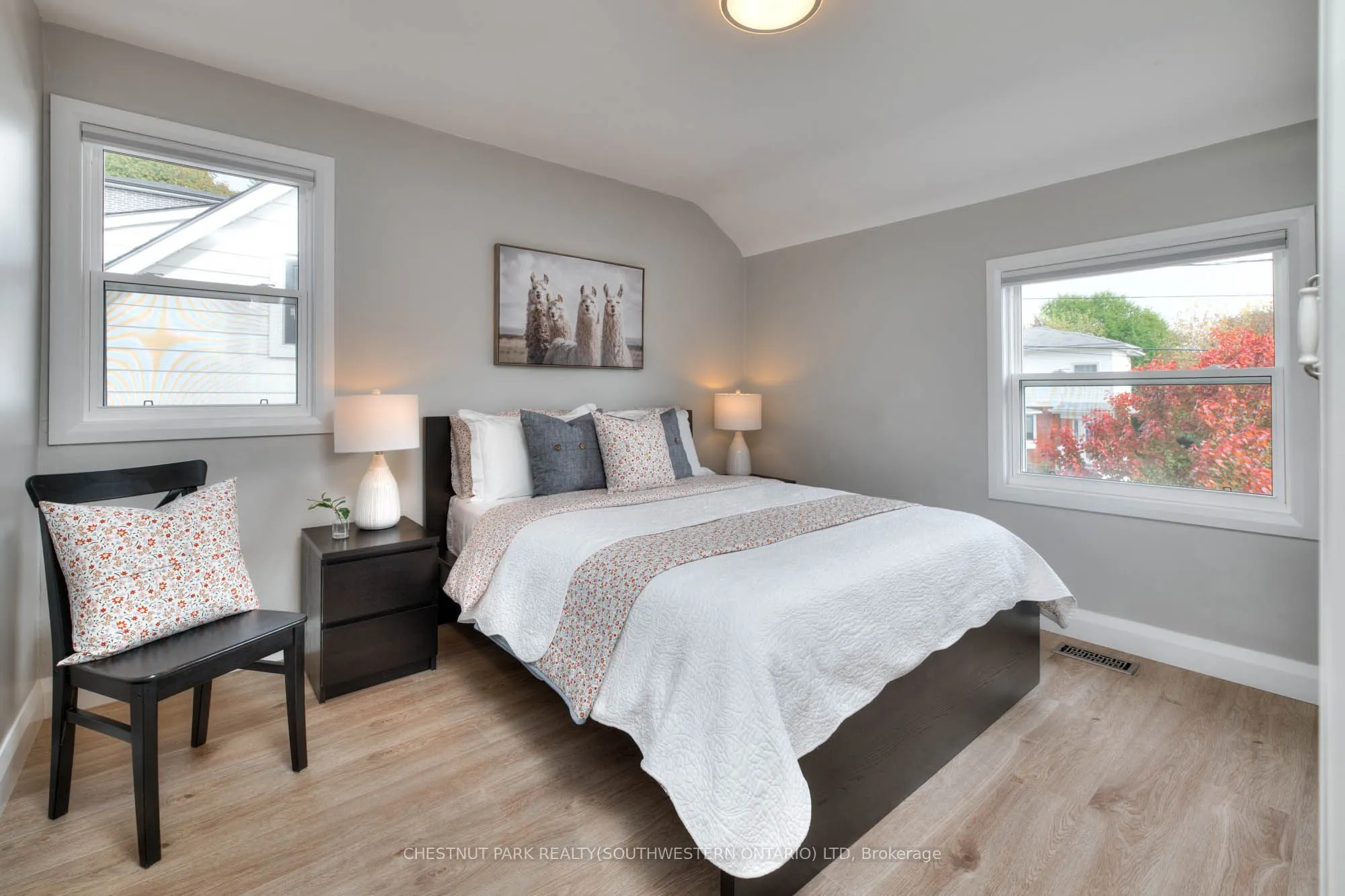 112 Cedar Street S