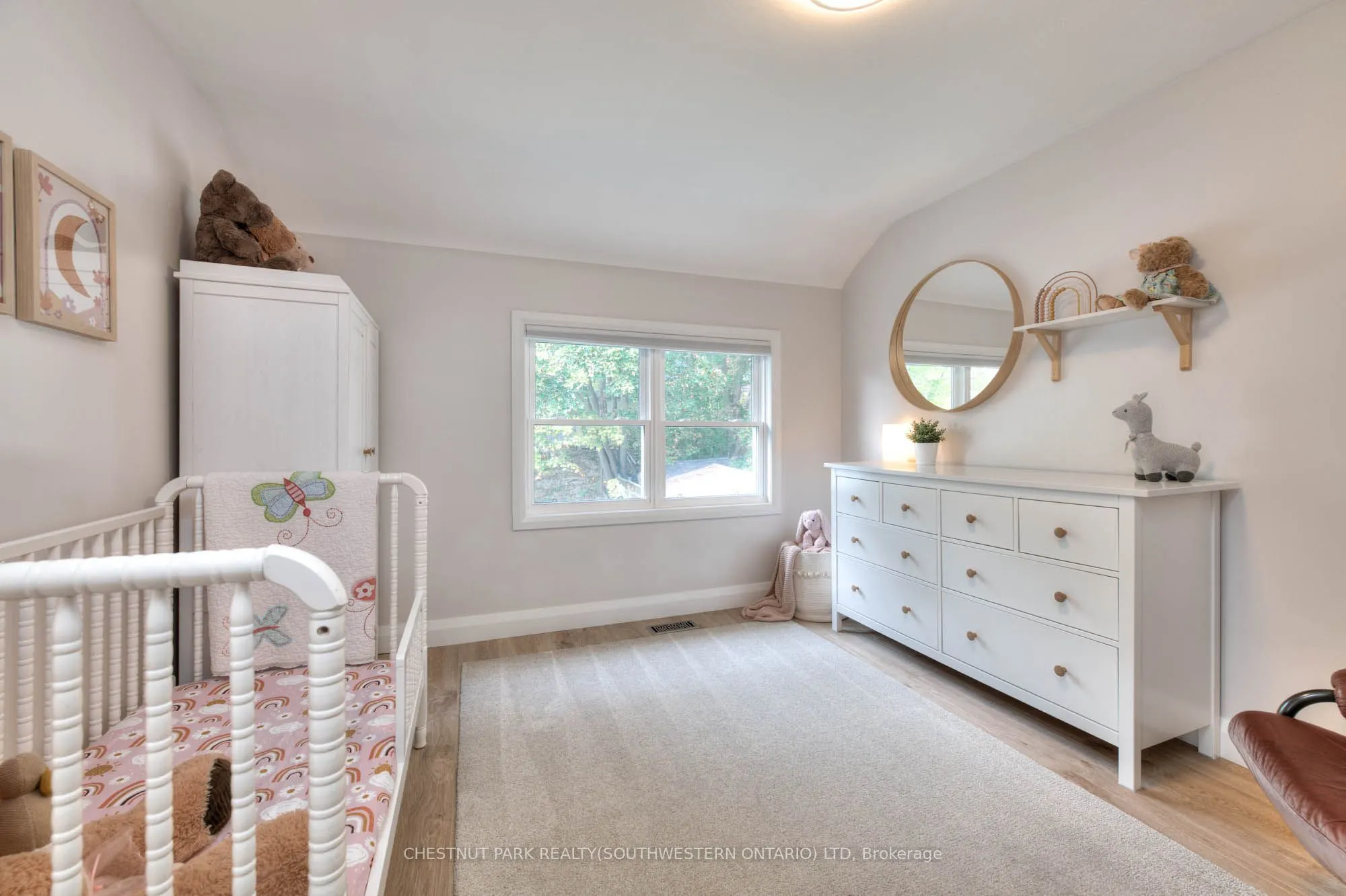 112 Cedar Street S