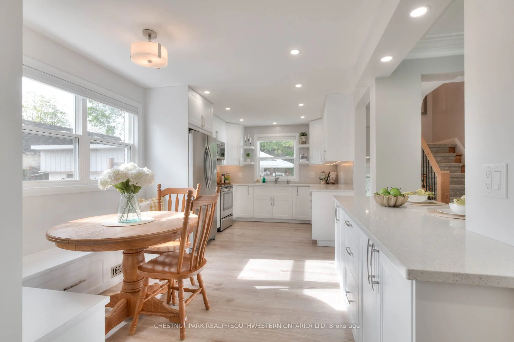 112 Cedar Street S