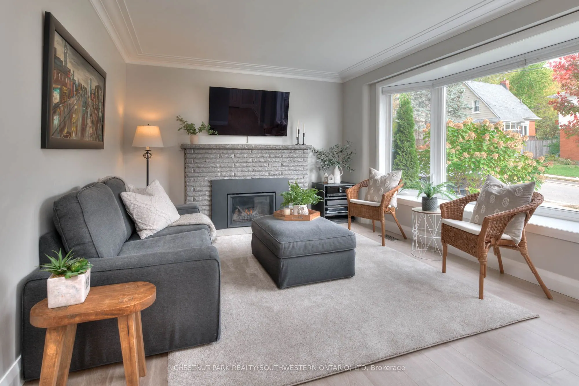 112 Cedar Street S