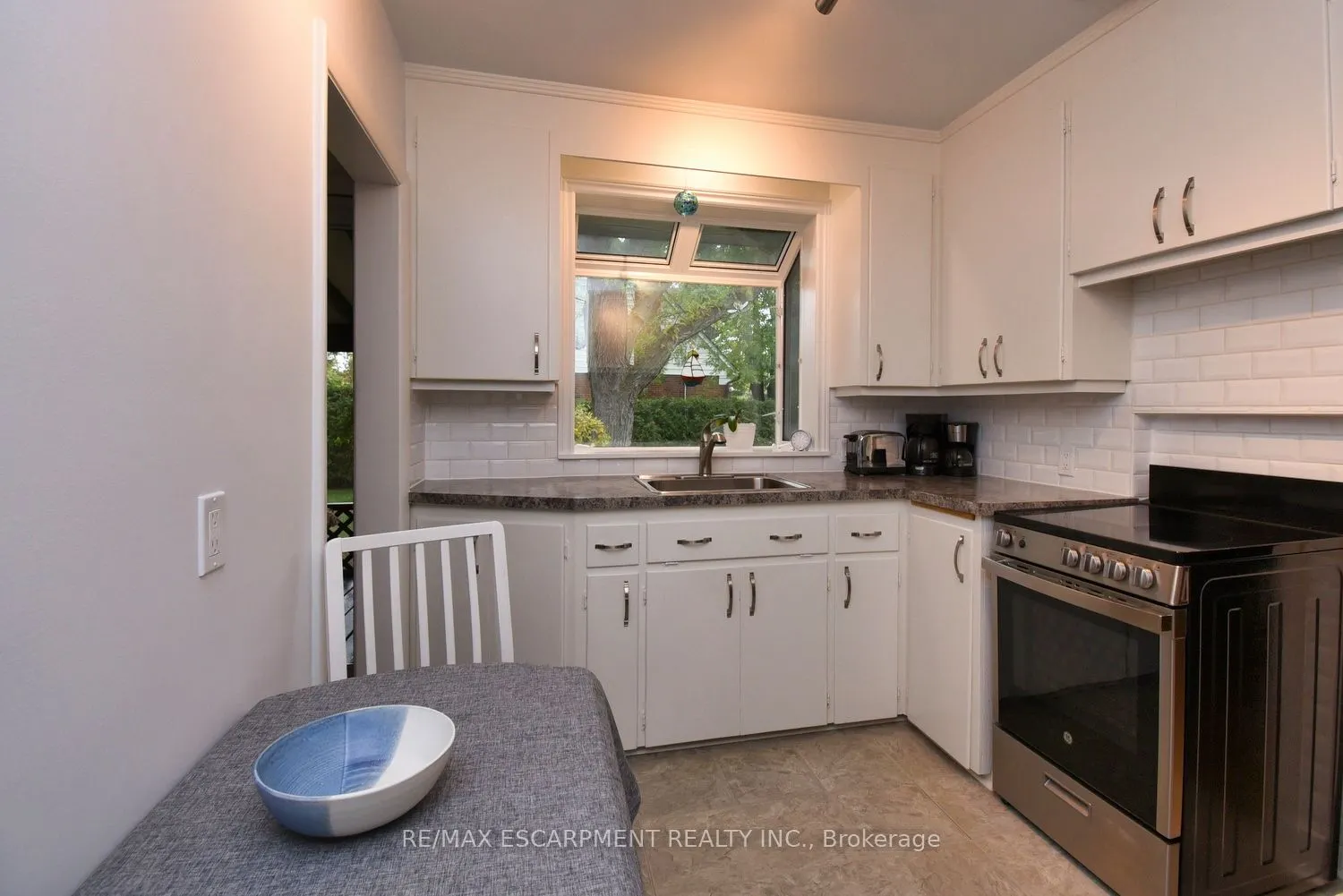 32 Grant Boulevard