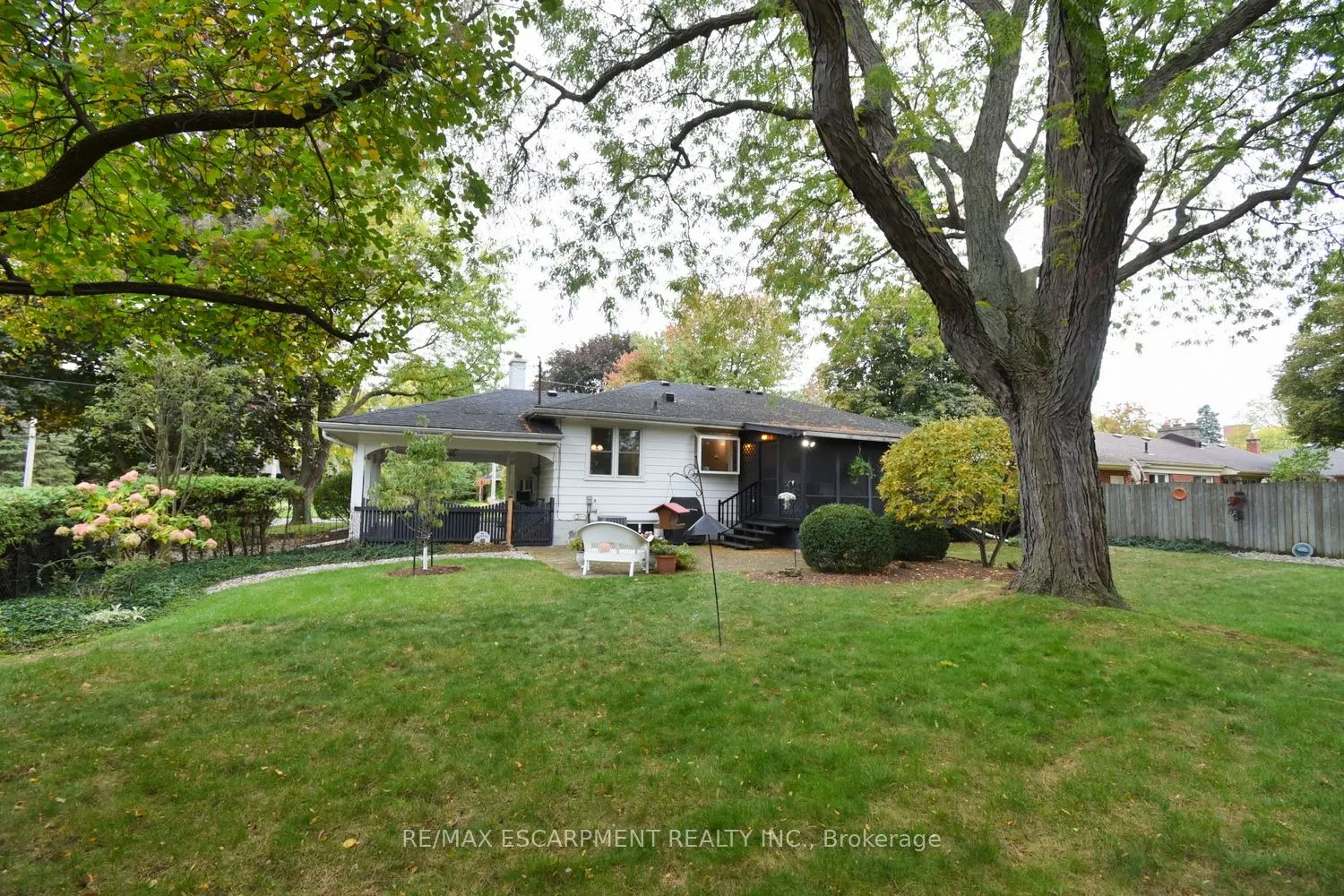 32 Grant Boulevard