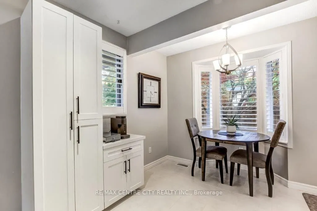 2 Aldersbrook Crescent