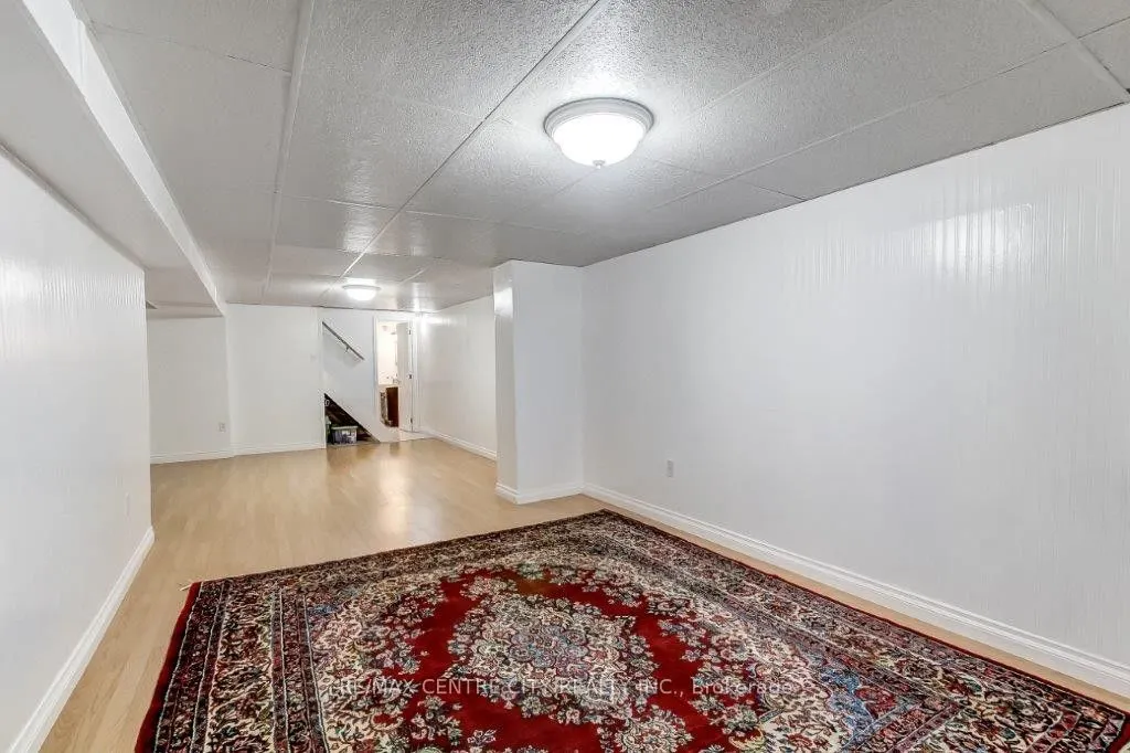 2 Aldersbrook Crescent