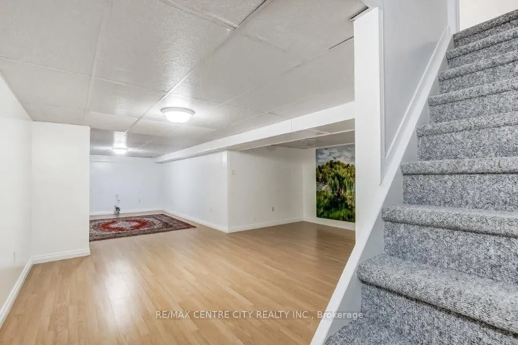 2 Aldersbrook Crescent