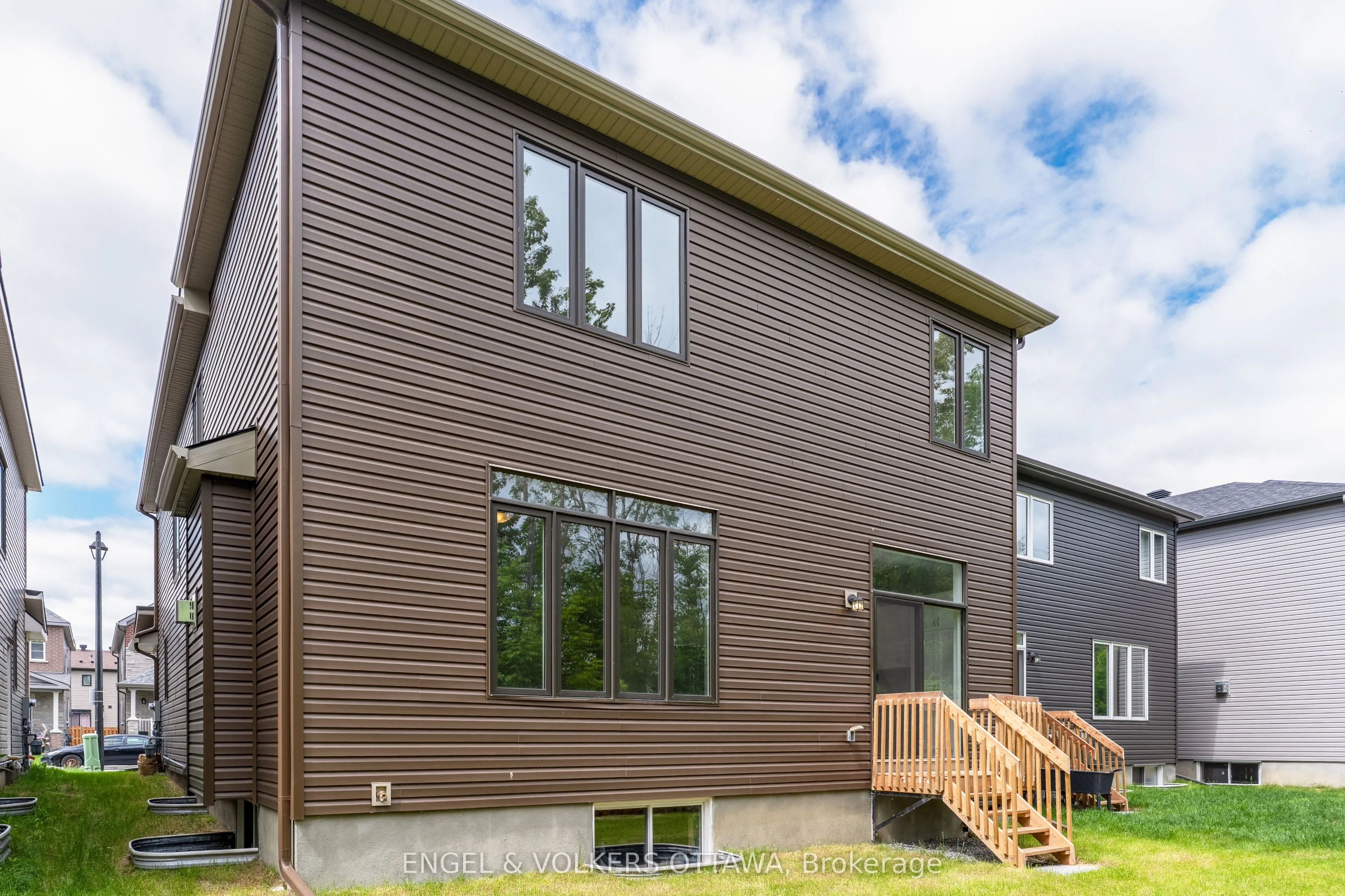 333 Elsie Macgill Walk