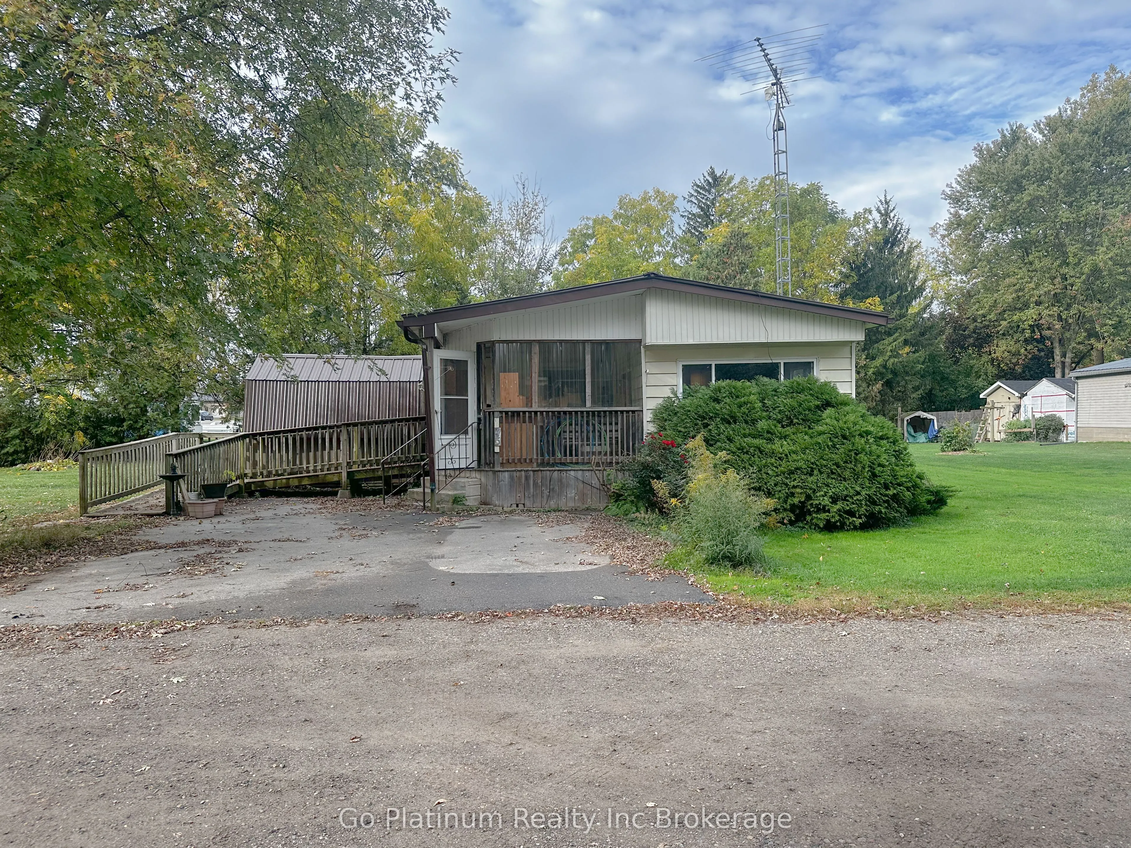 15 (45 Spruce Lane) Oak Lane