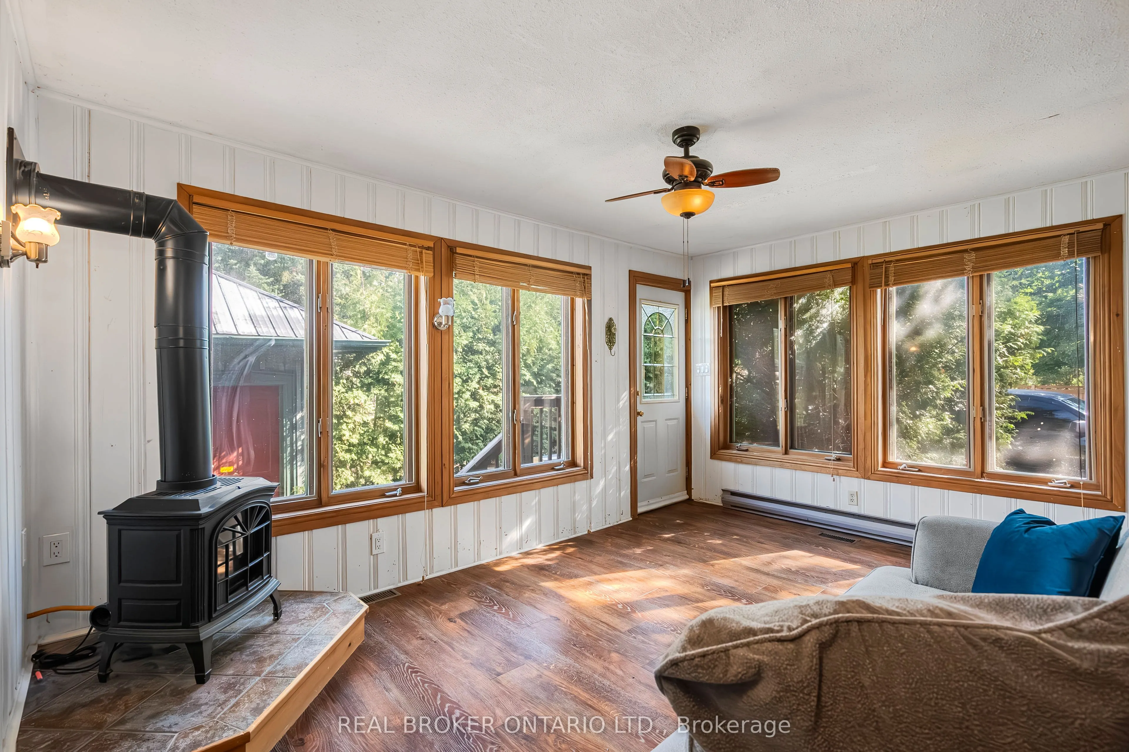 74 LAKE Avenue W