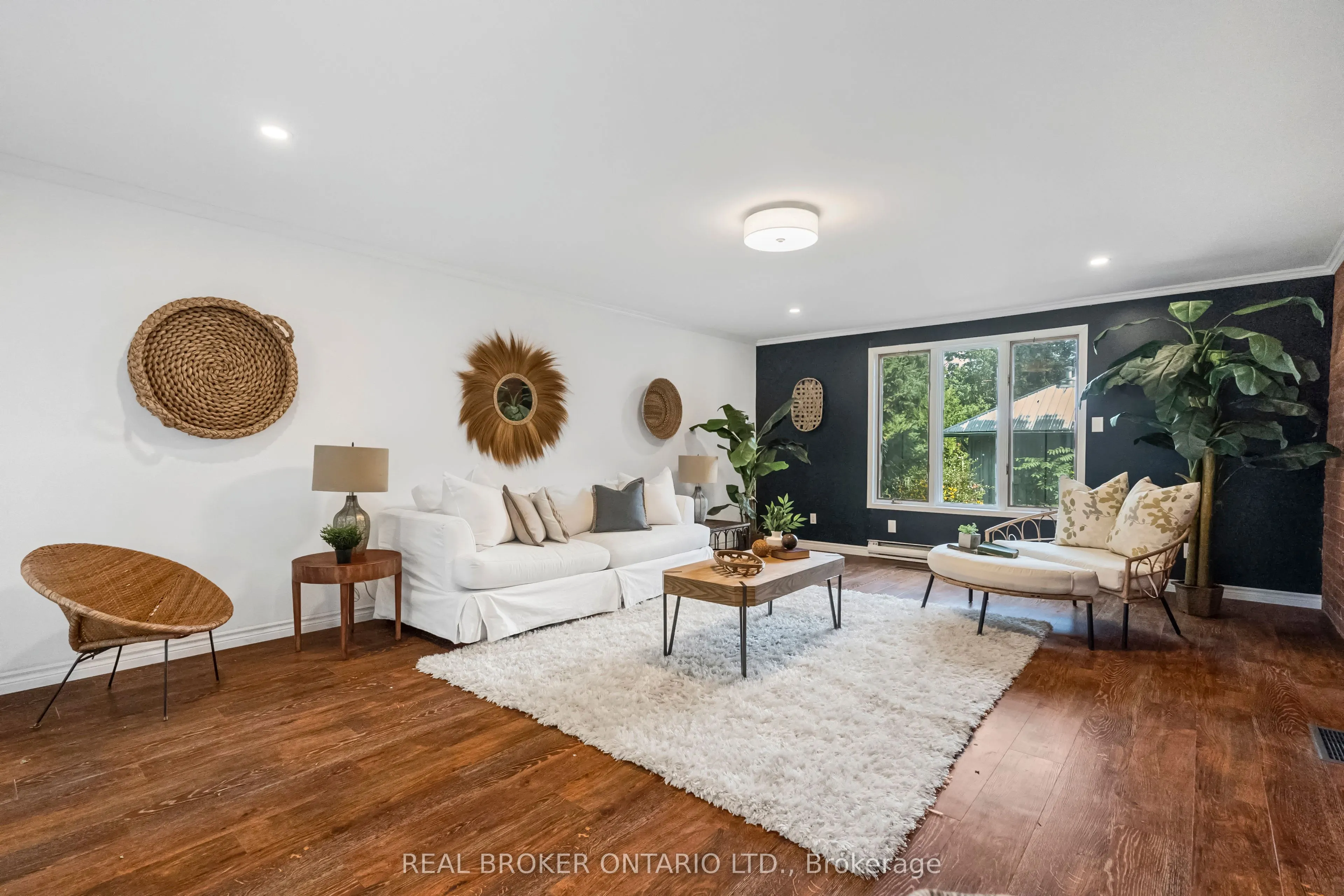 74 LAKE Avenue W