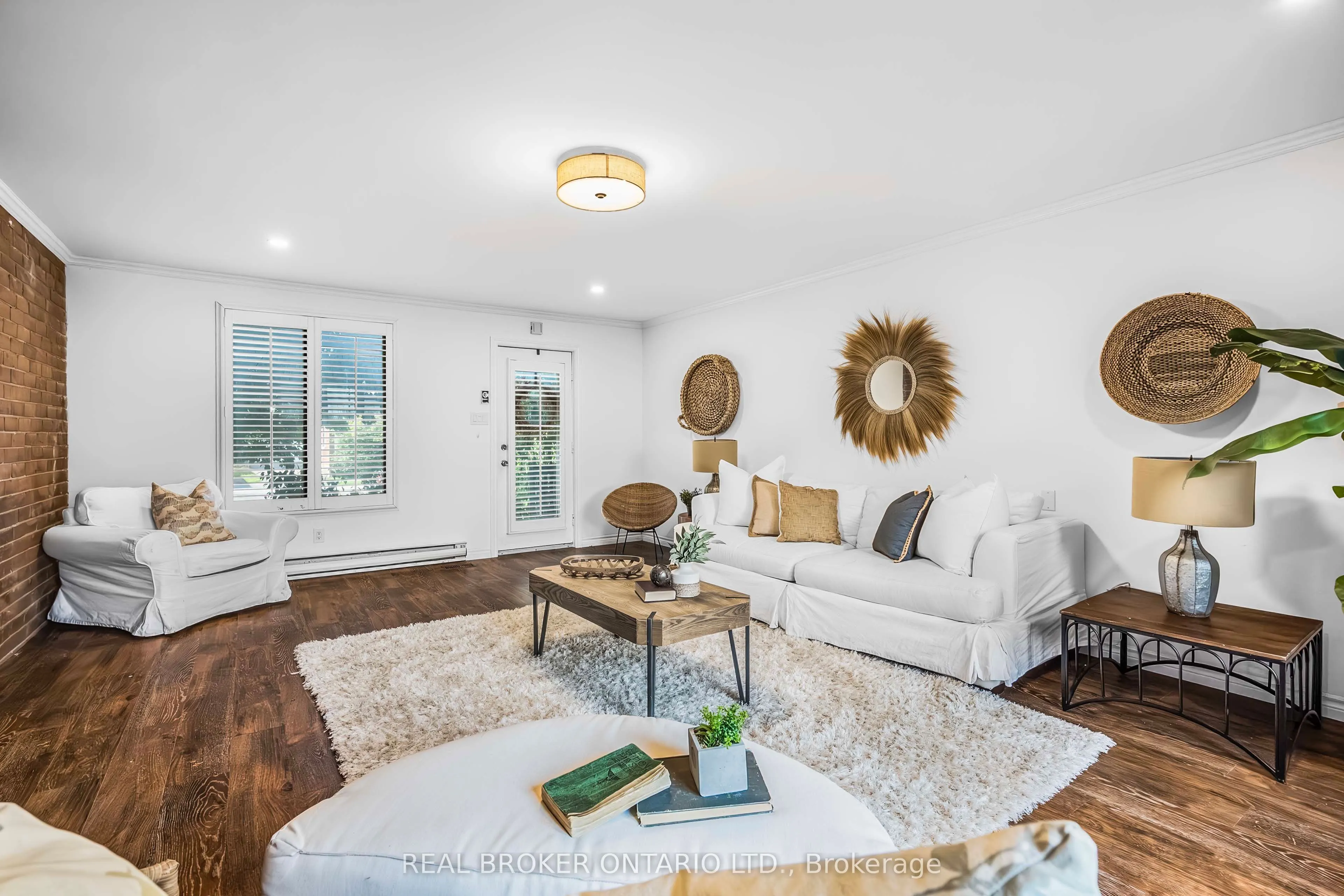 74 LAKE Avenue W