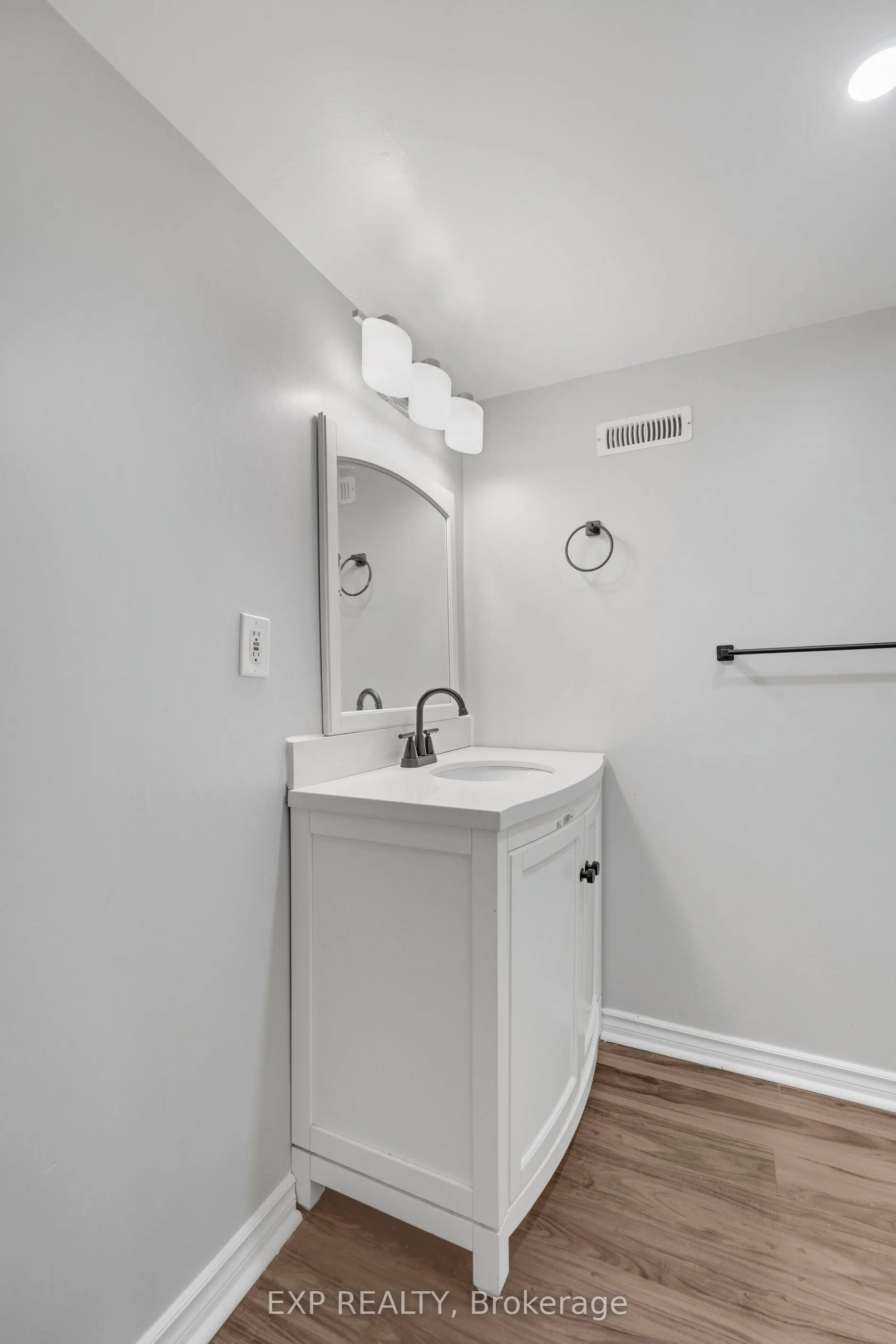 20 West 4th Street