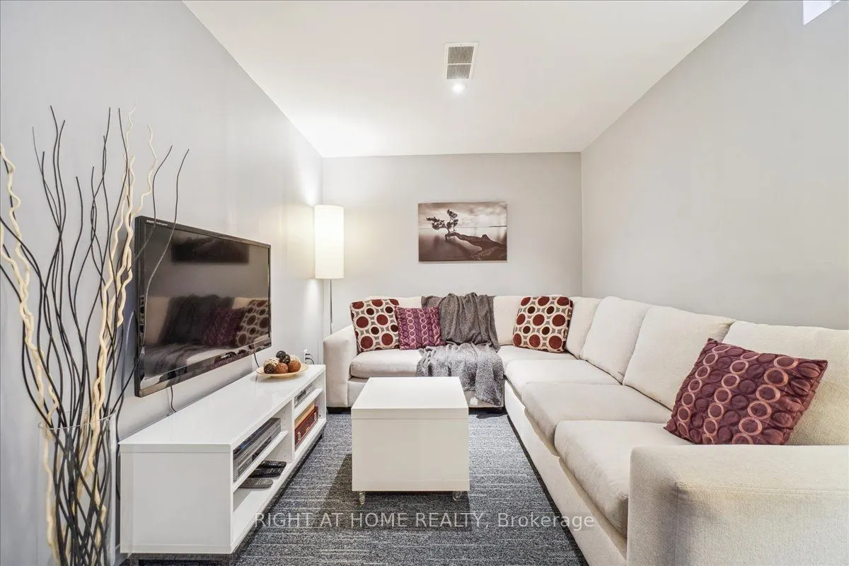 15 Alderson Drive