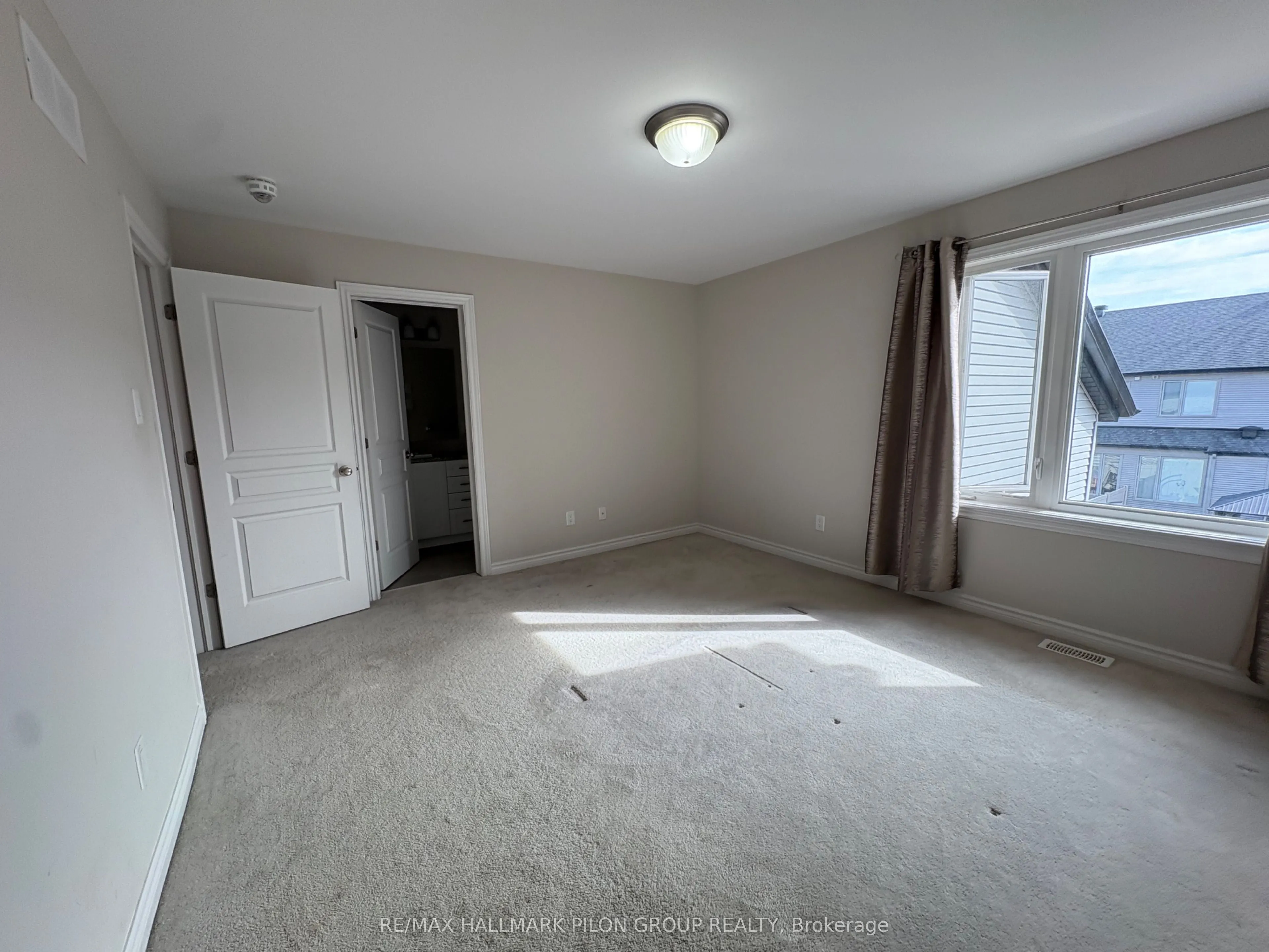 324 Rainrock Crescent