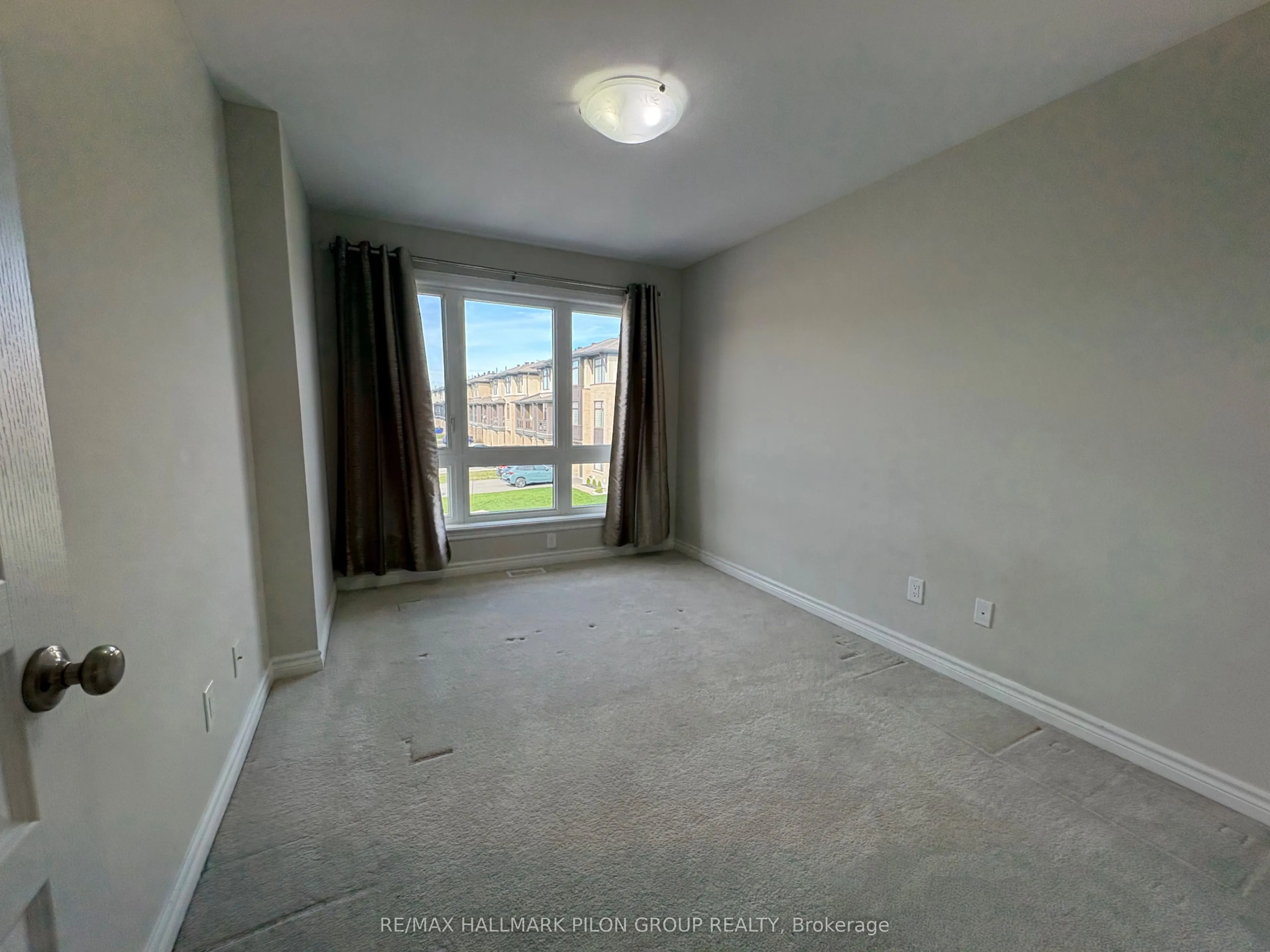 324 Rainrock Crescent