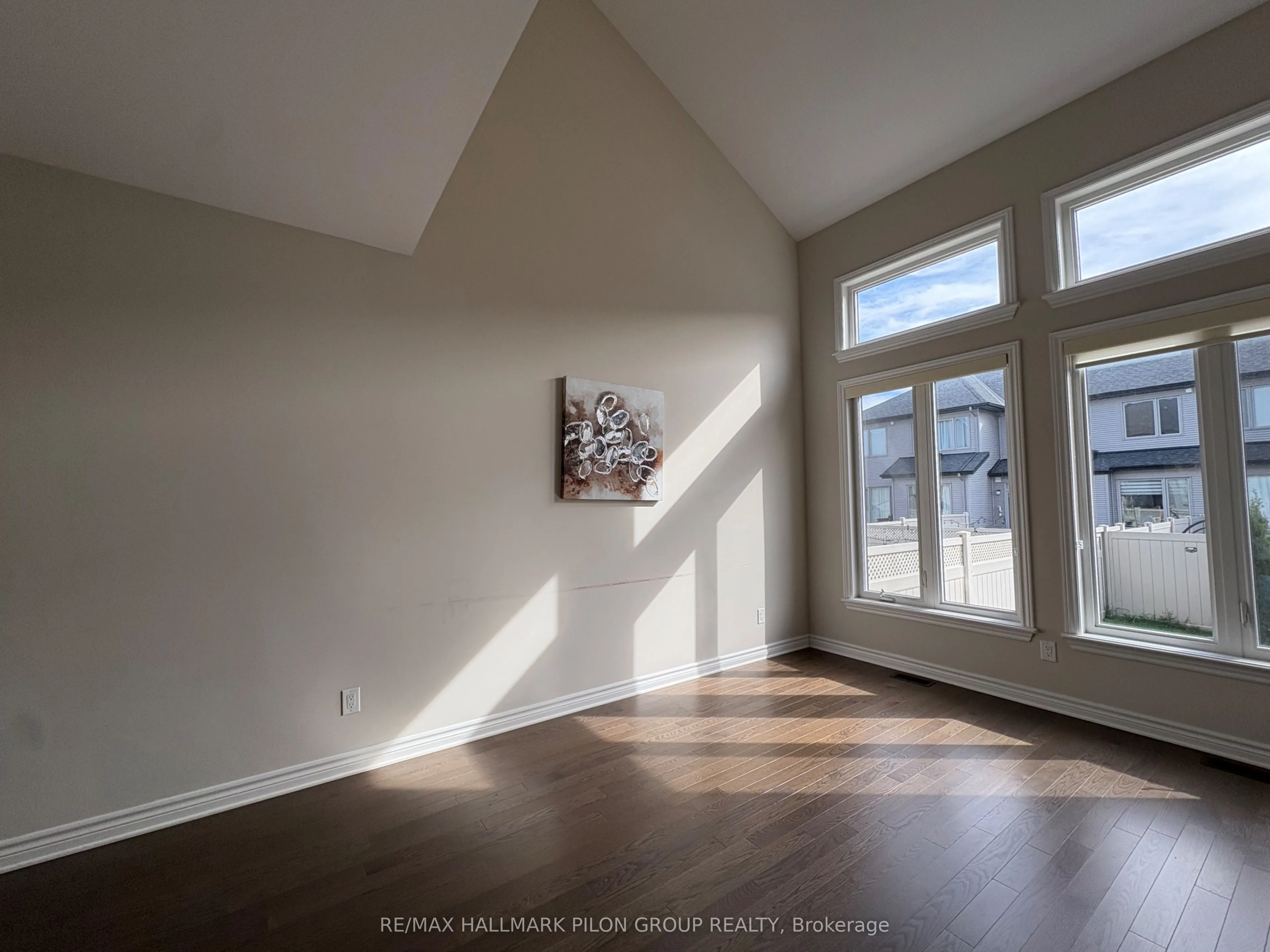 324 Rainrock Crescent
