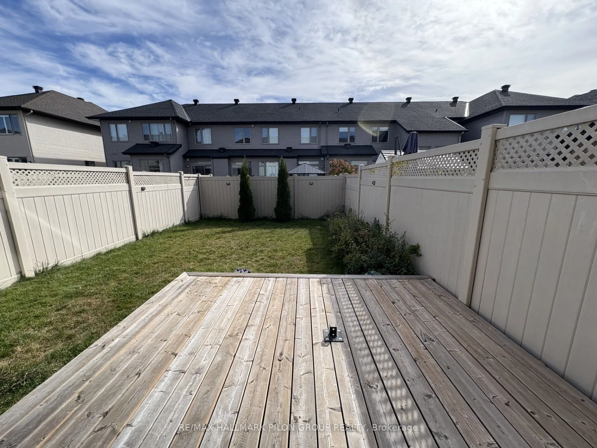 324 Rainrock Crescent