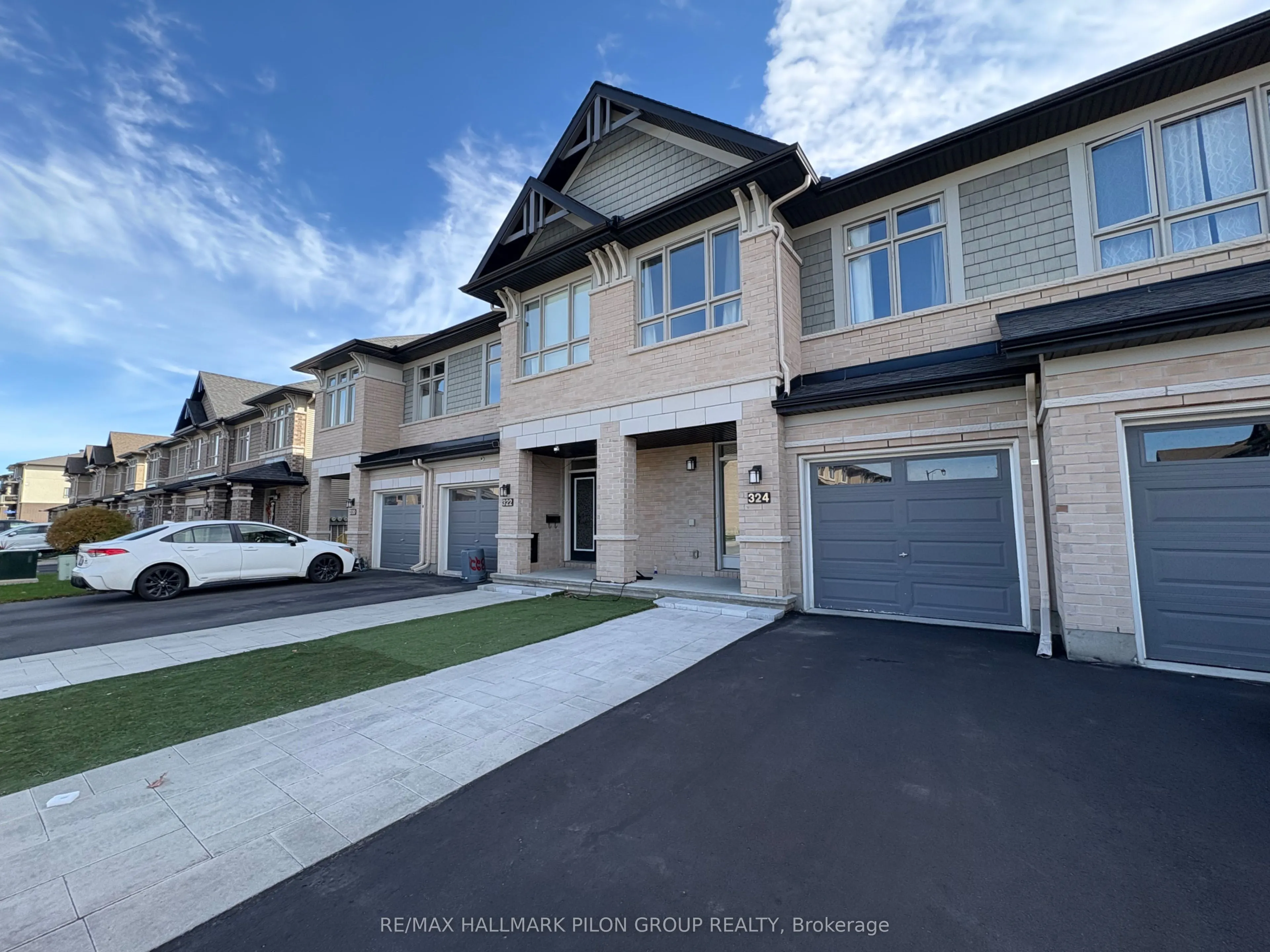 324 Rainrock Crescent