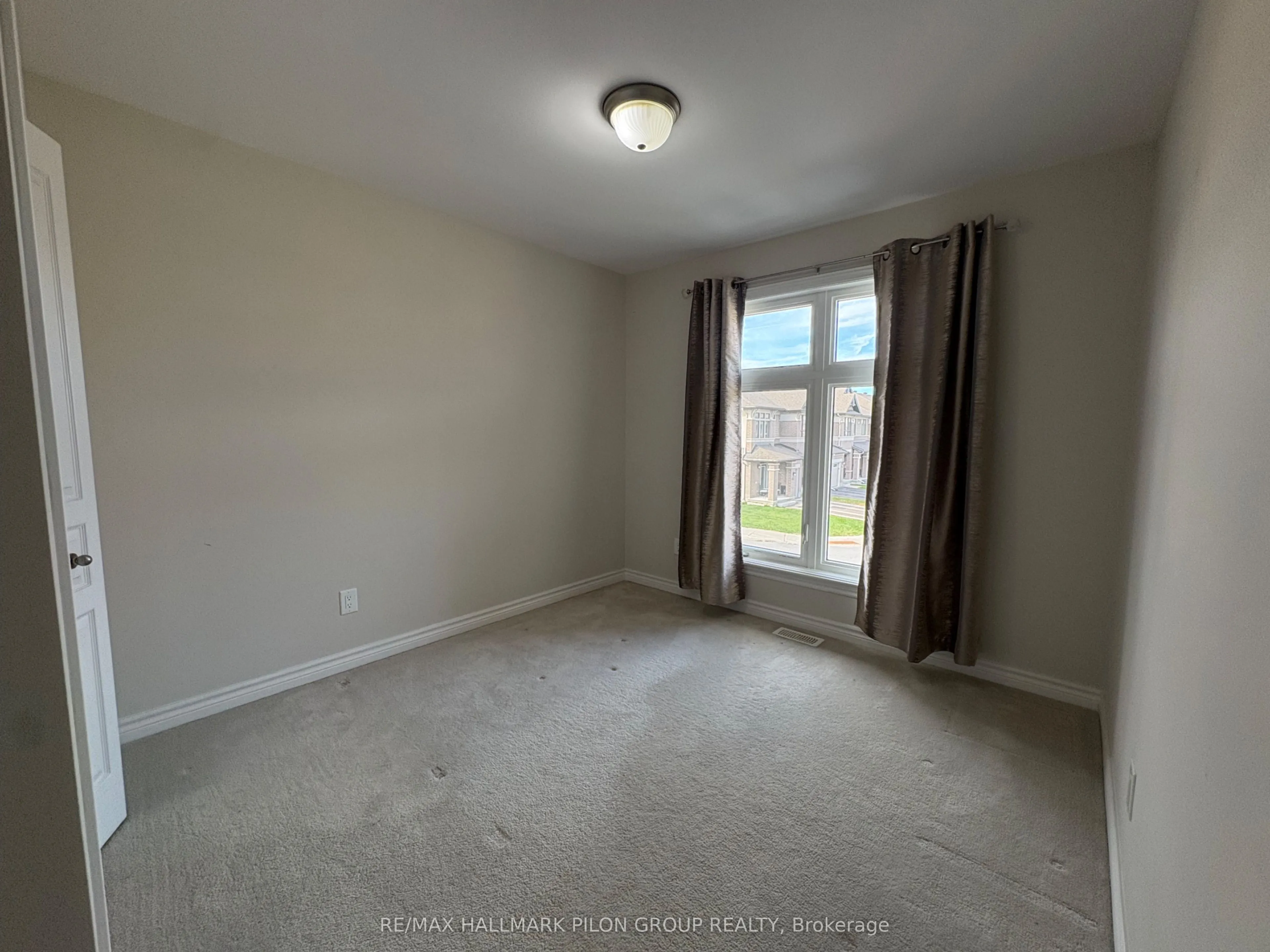 324 Rainrock Crescent