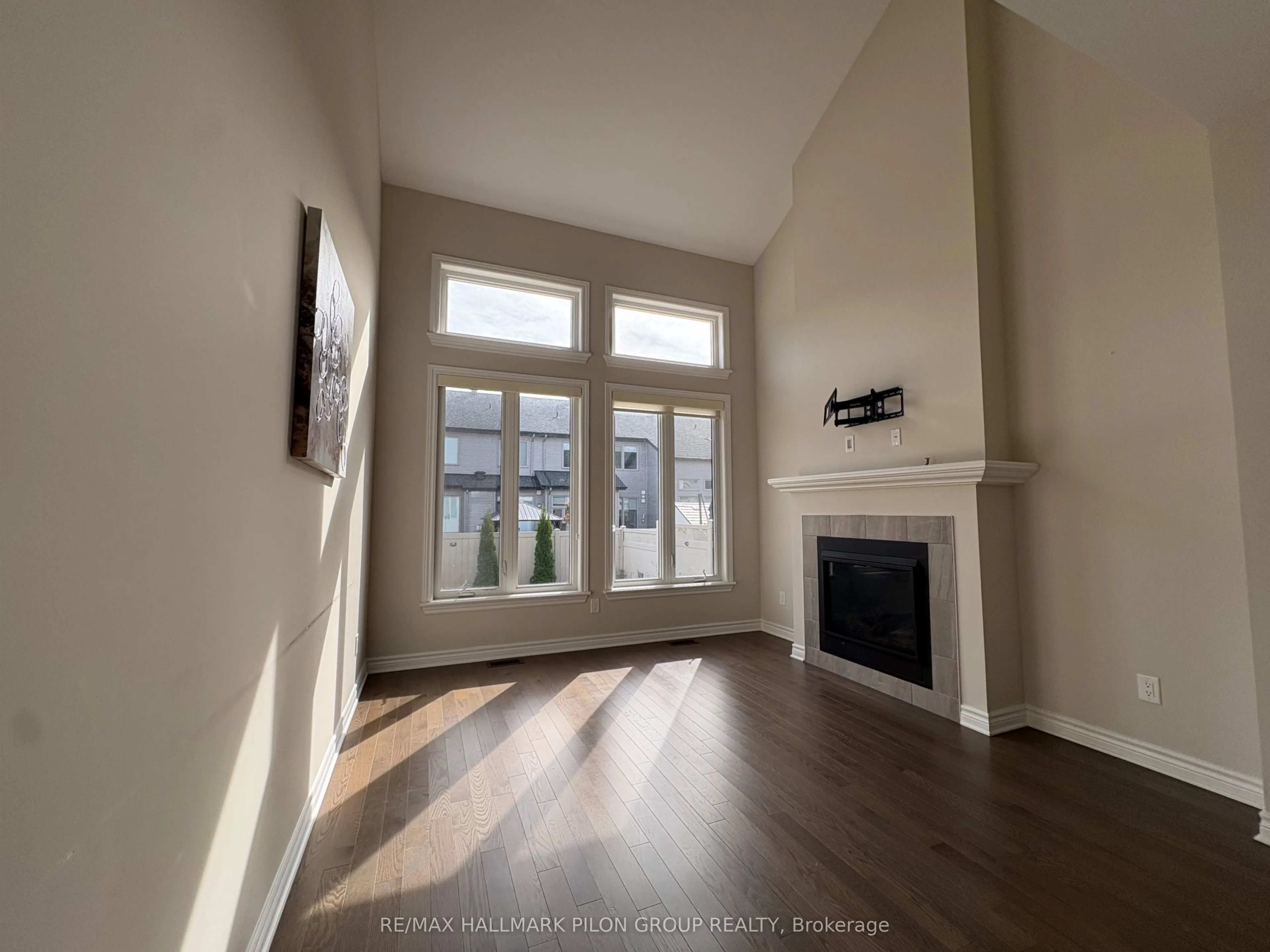 324 Rainrock Crescent