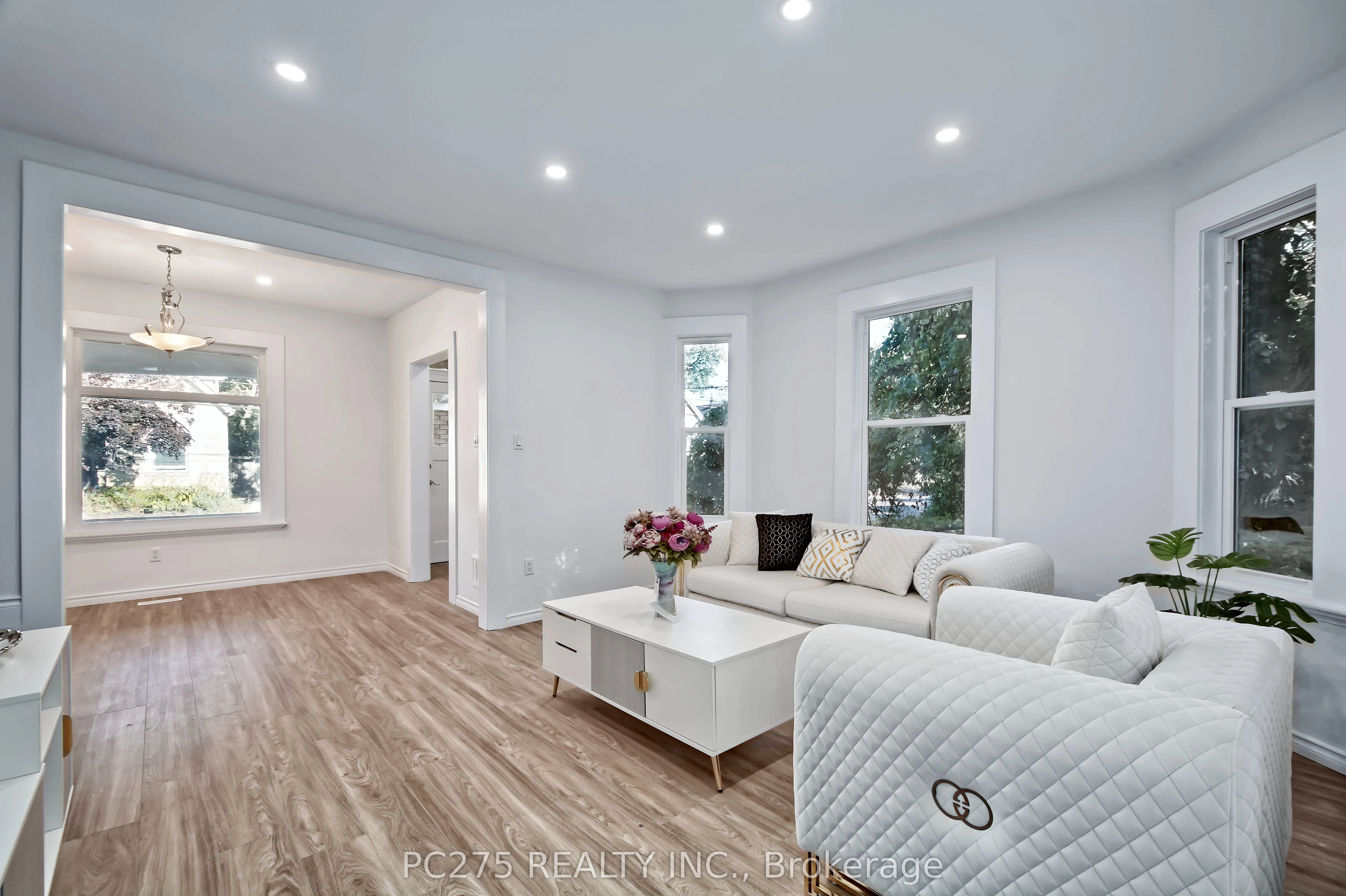 549 Quebec Street