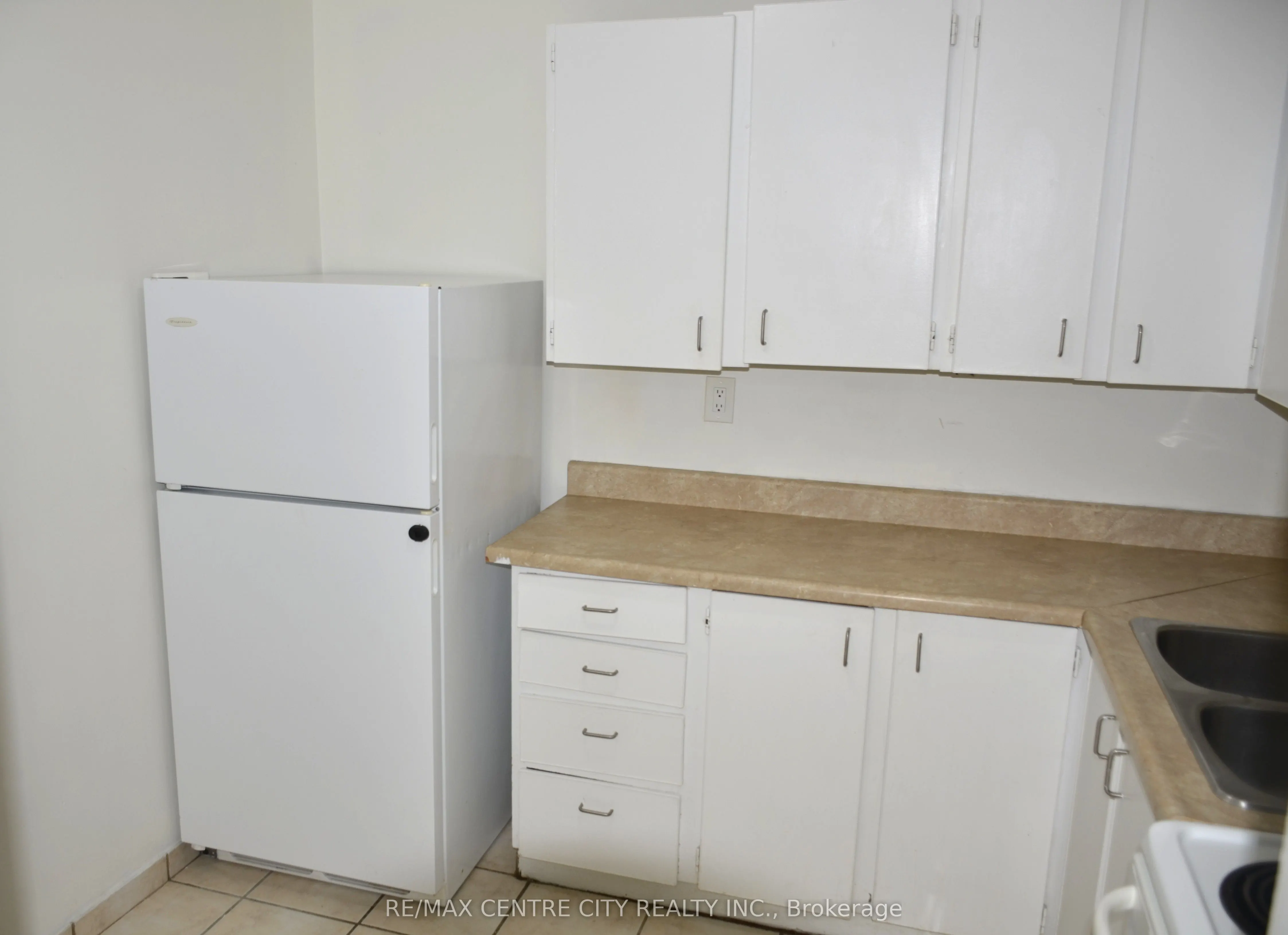 573 Mornington Avenue, #801