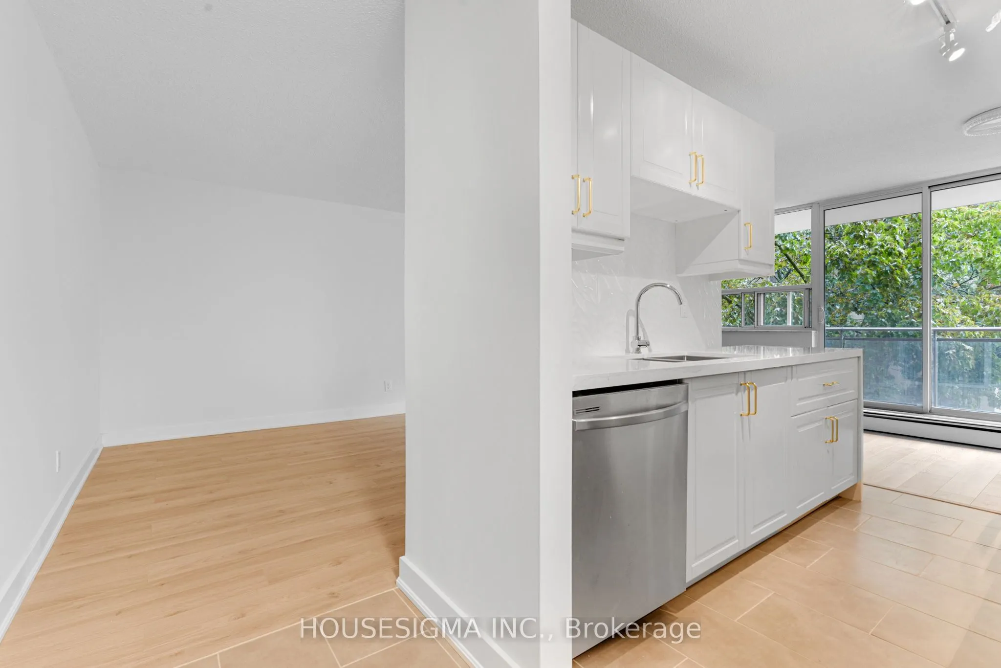 6400 Huggins Street, #305