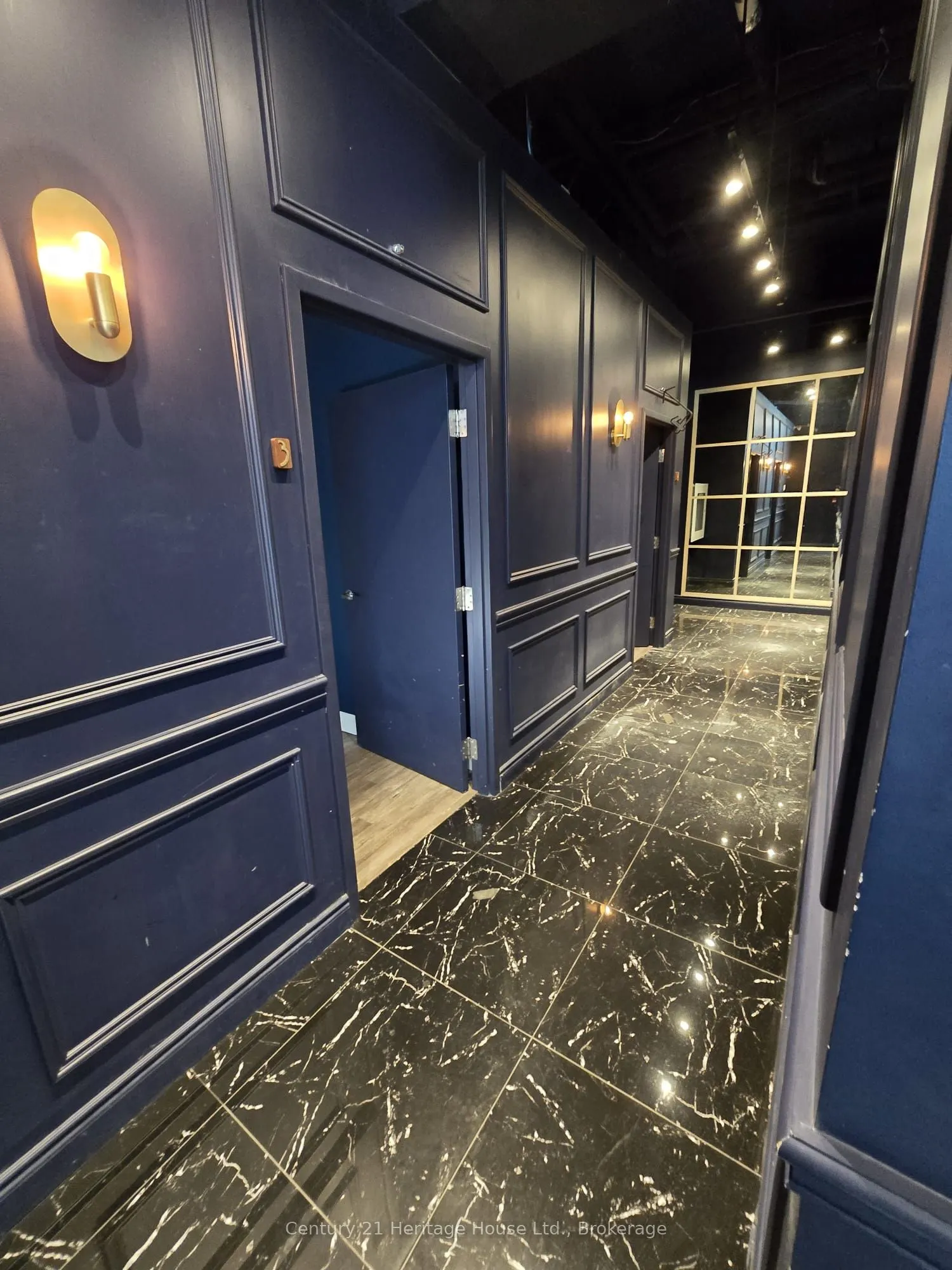 130 COLUMBIA Street W, #216