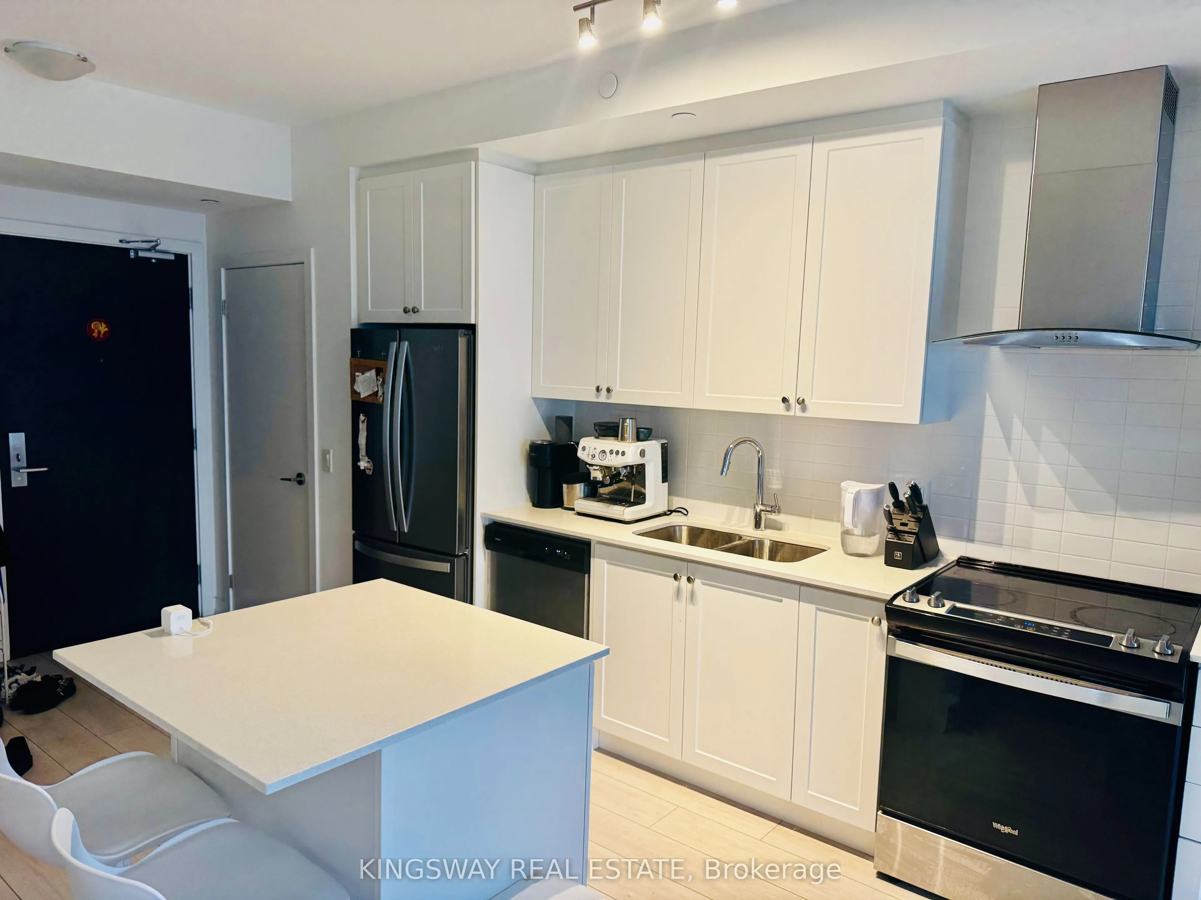 55 Duke Street W, #1807