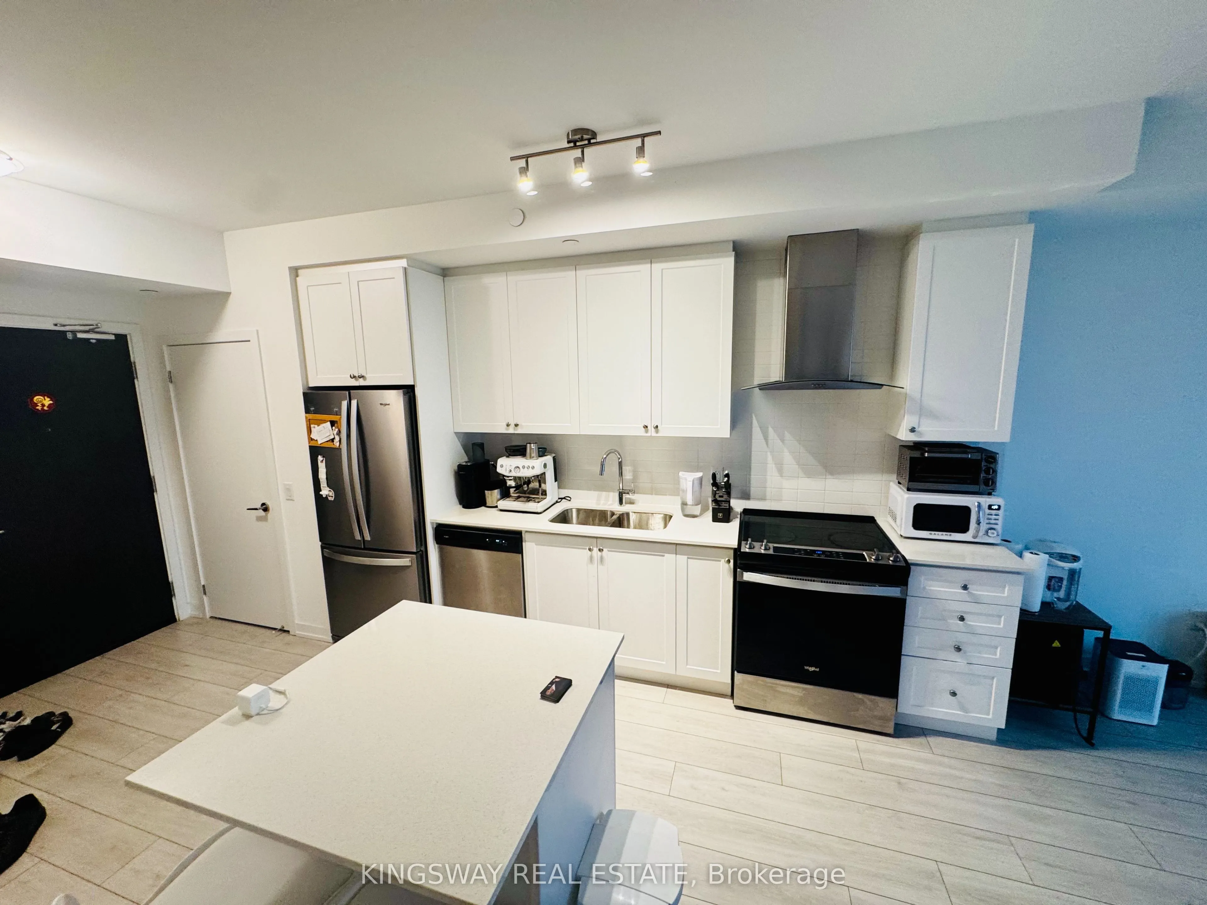 55 Duke Street W, #1807