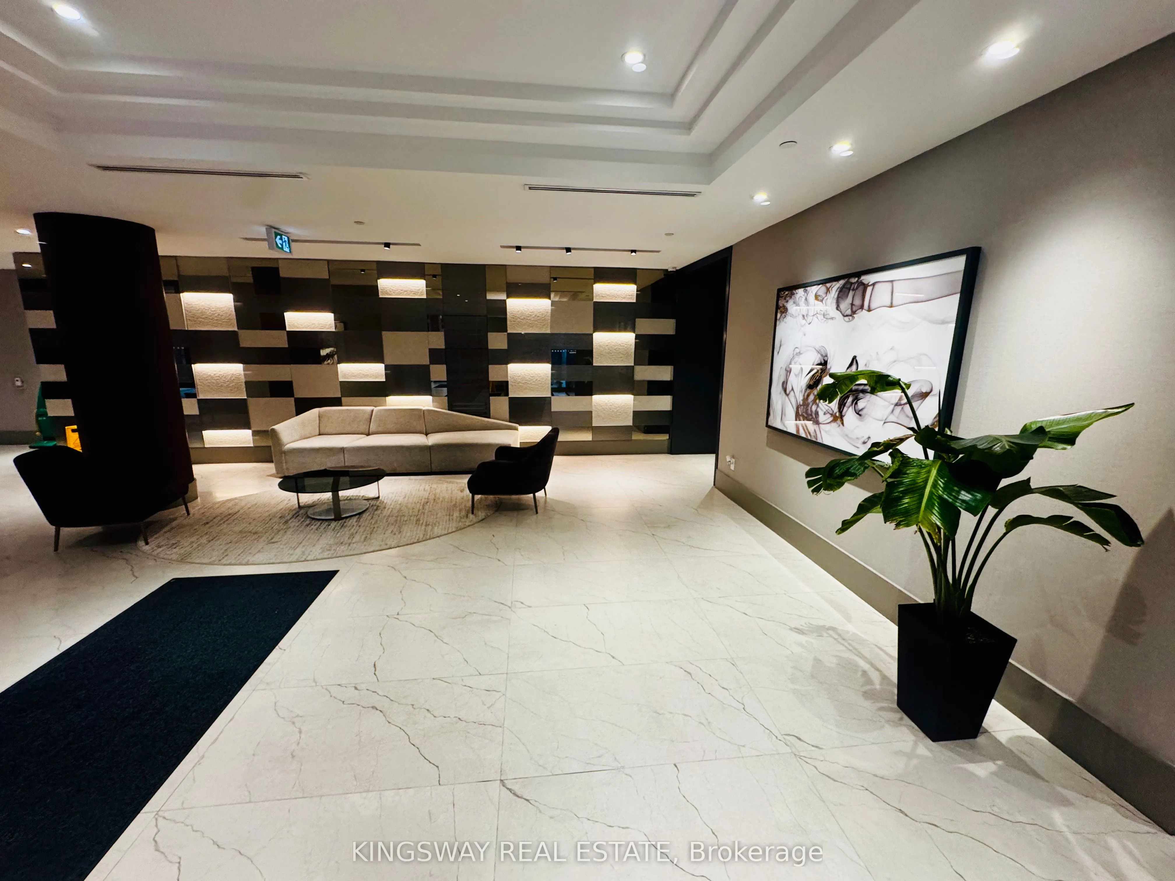 55 Duke Street W, #1807