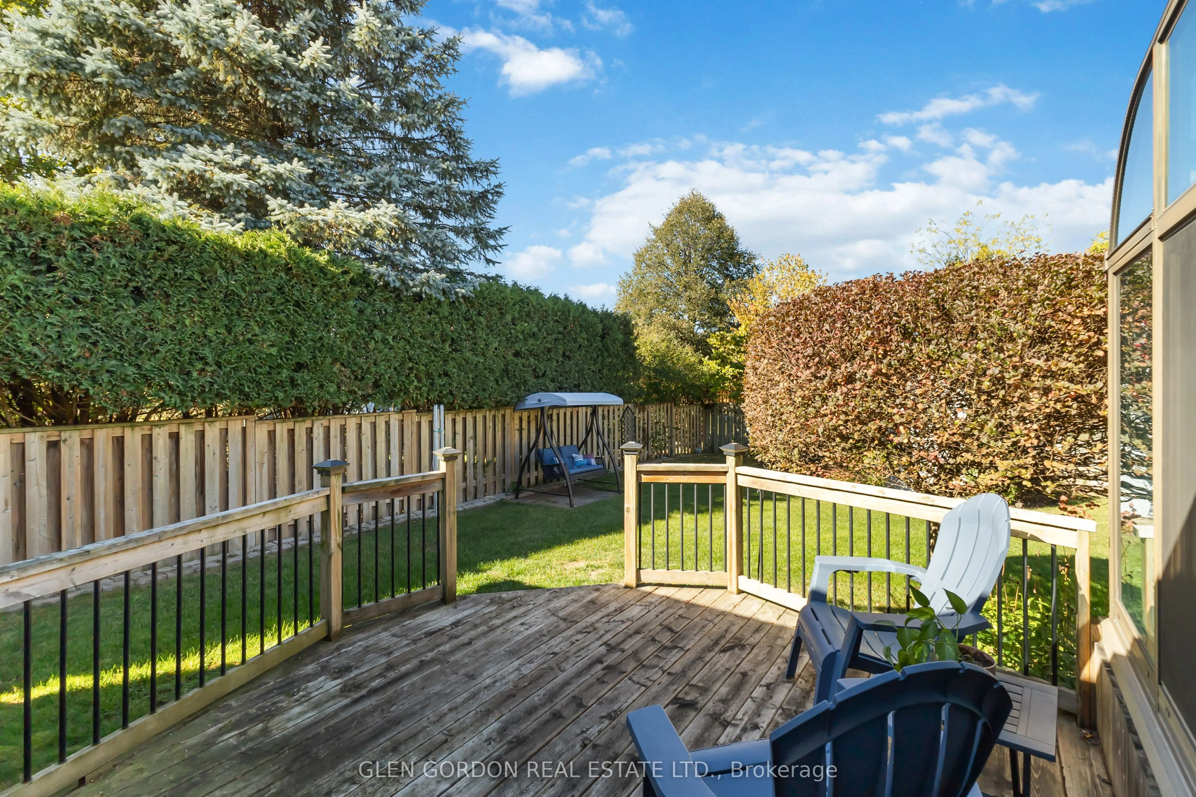 71 Parkview Crescent