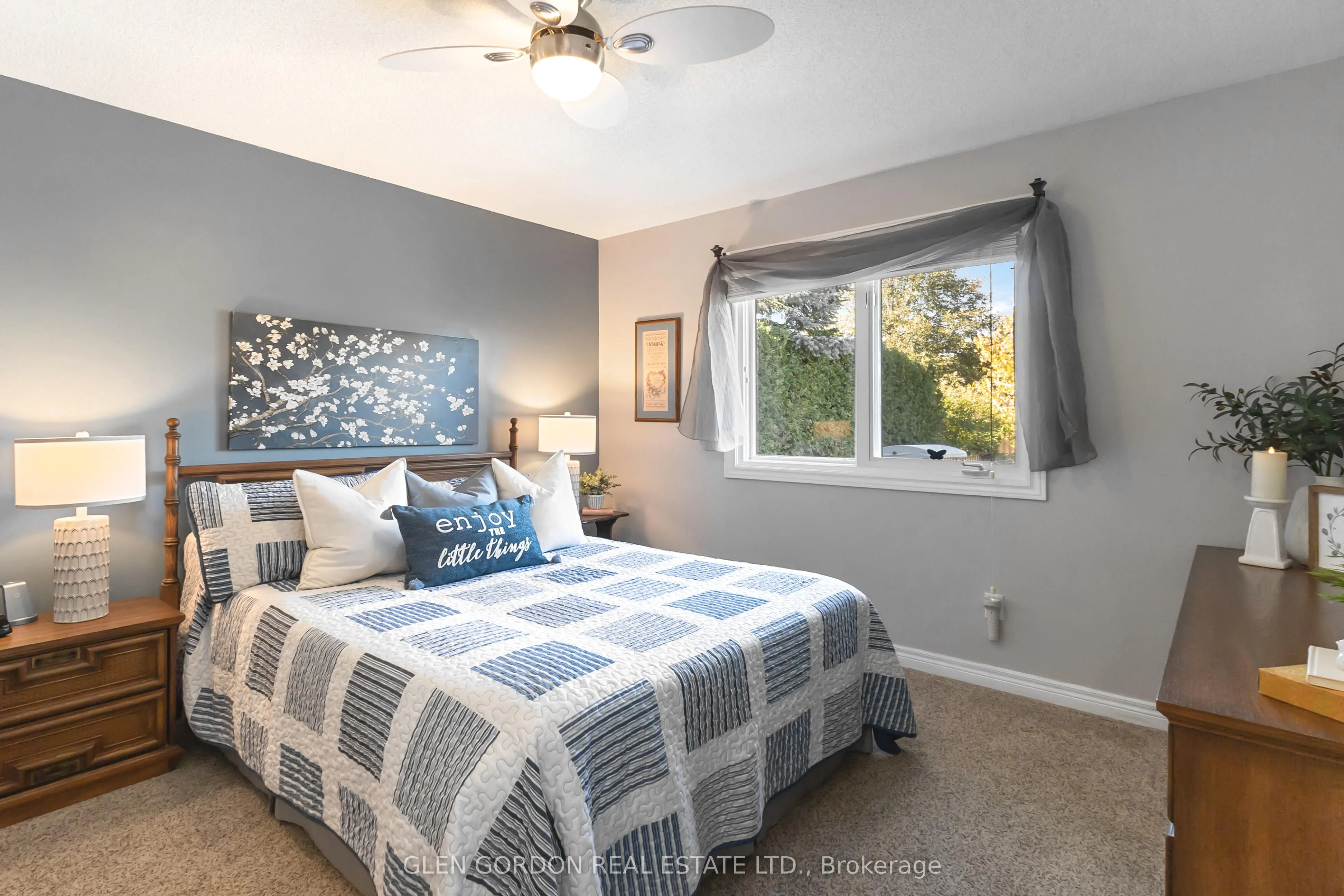 71 Parkview Crescent