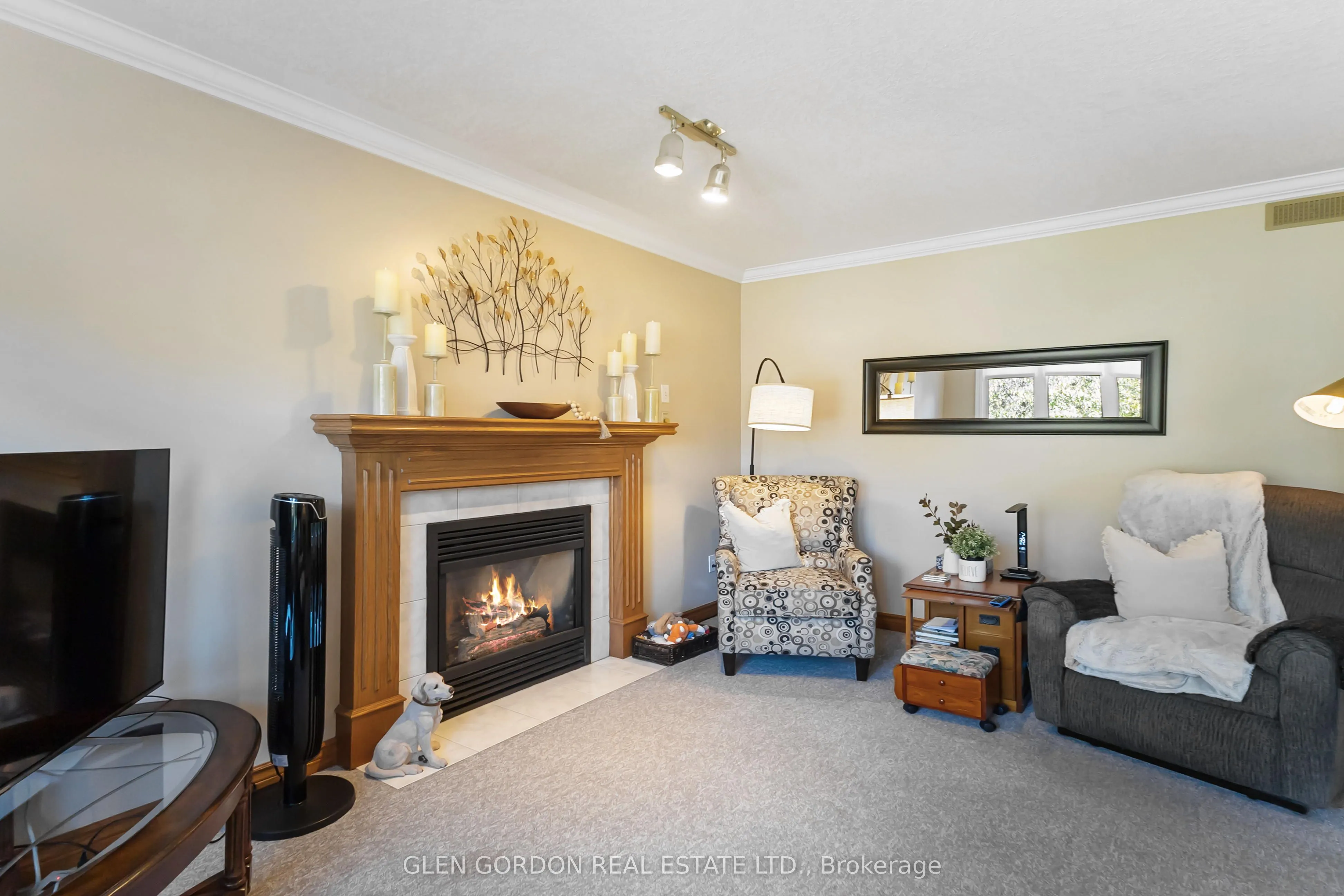 71 Parkview Crescent