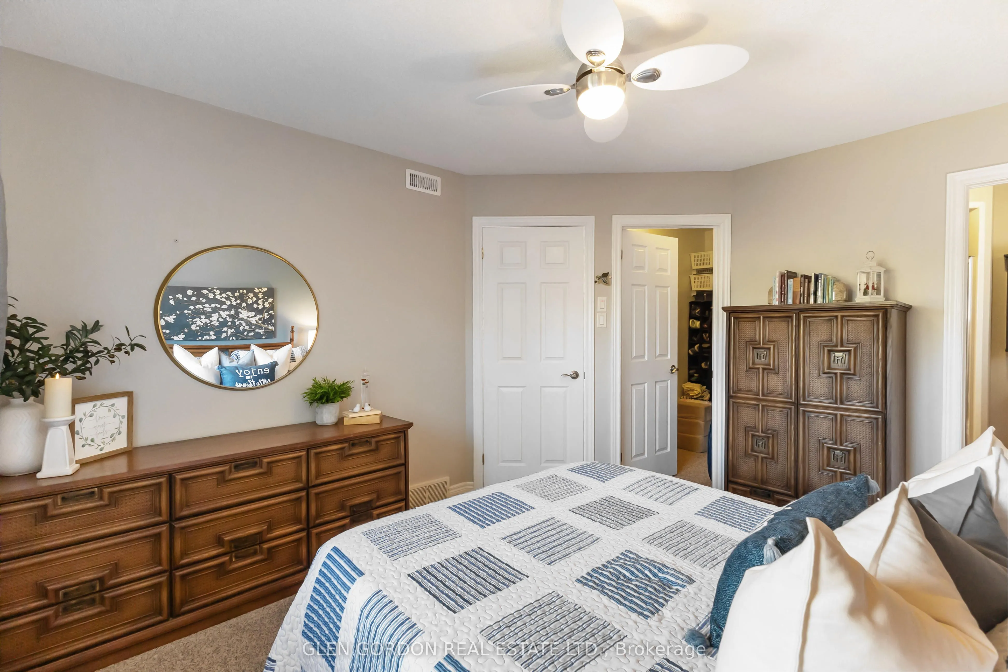 71 Parkview Crescent