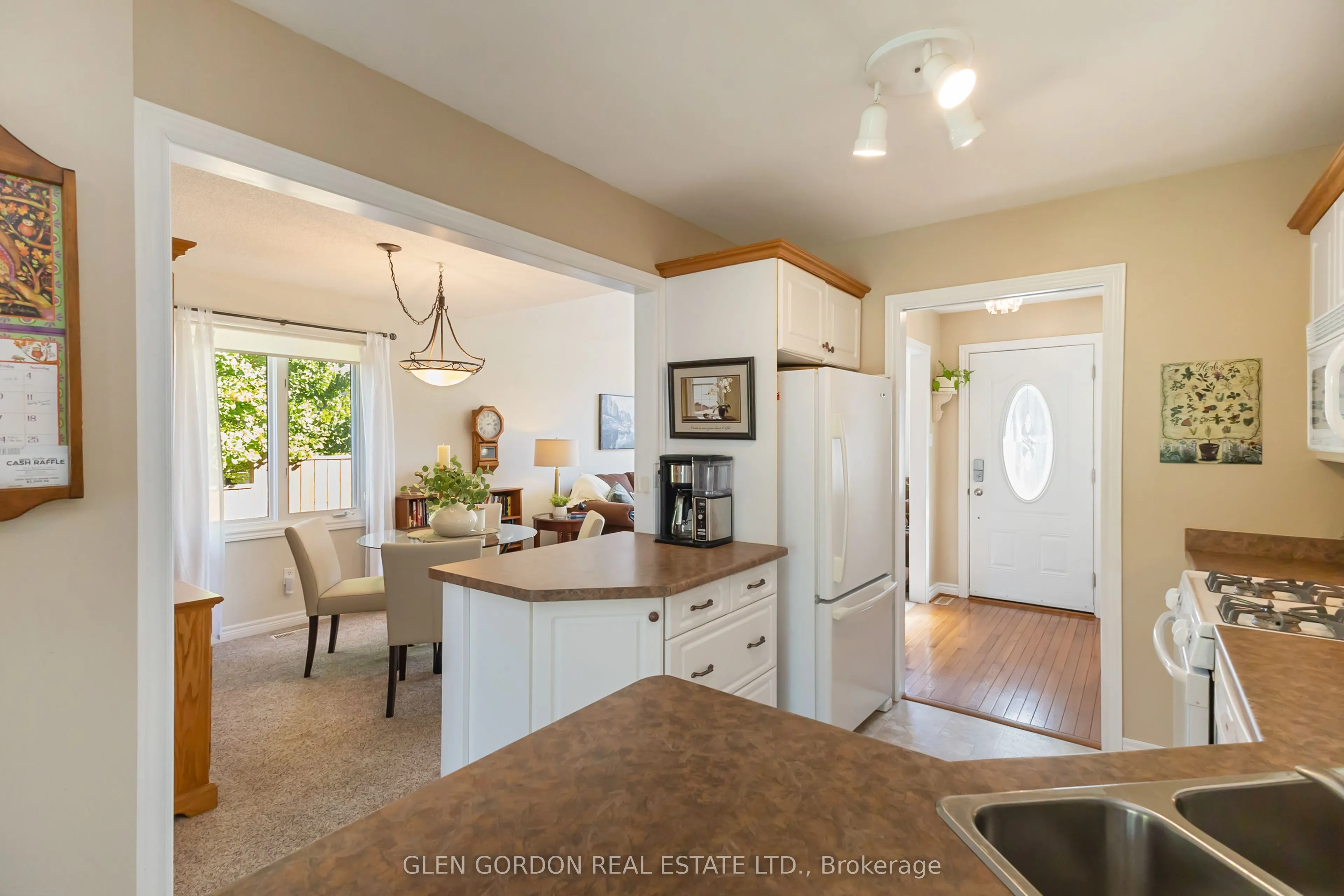 71 Parkview Crescent