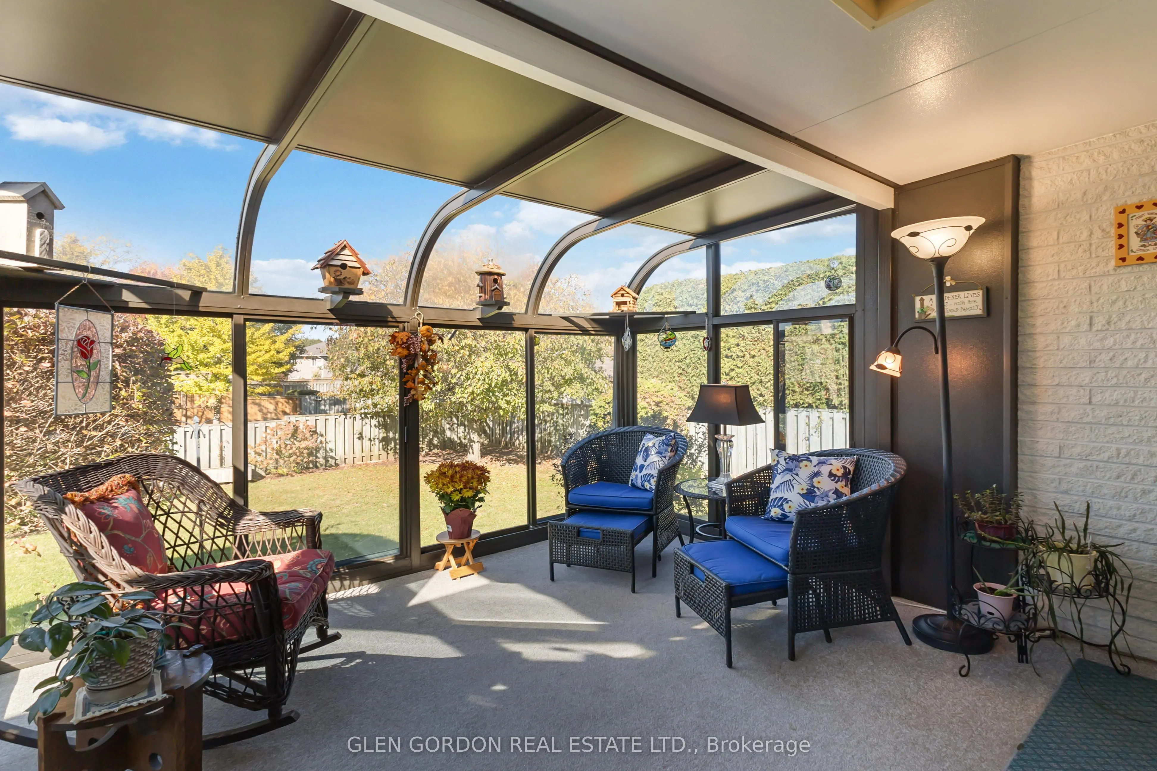 71 Parkview Crescent