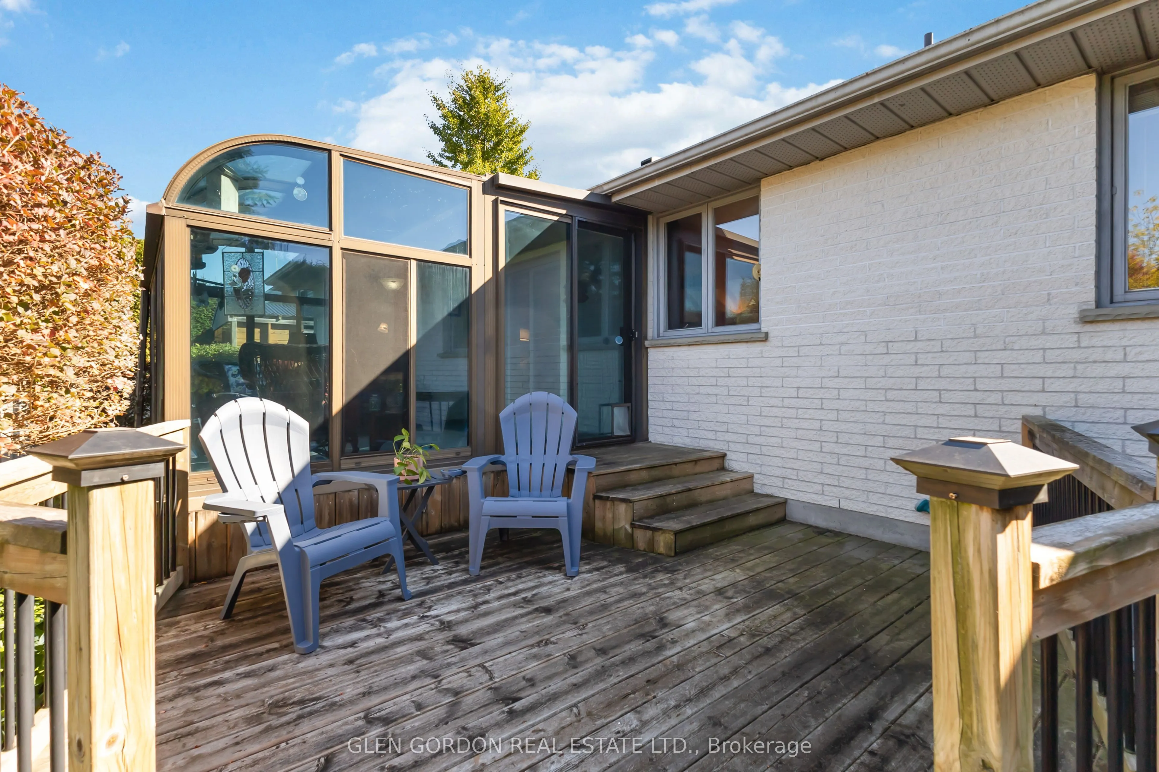 71 Parkview Crescent