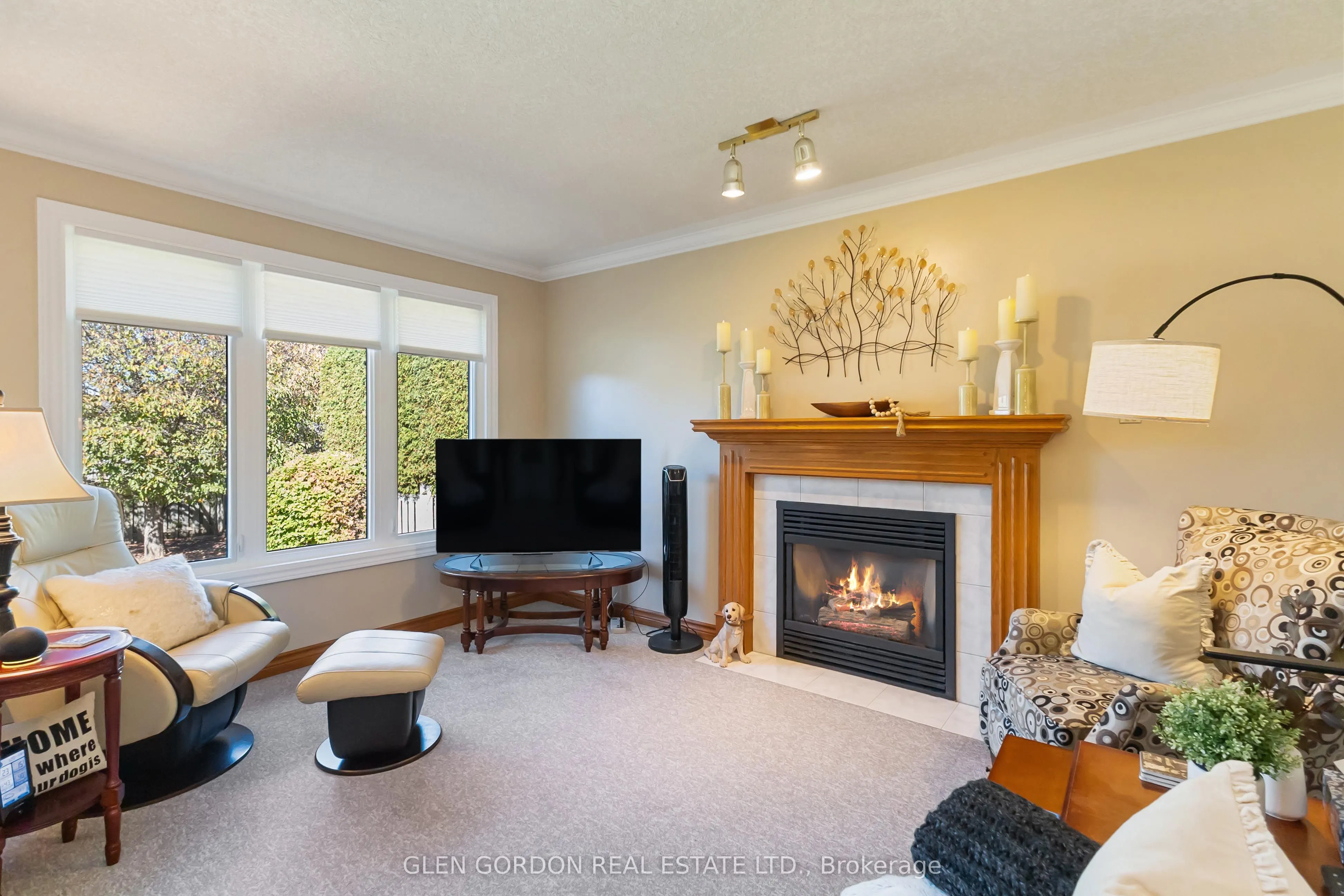 71 Parkview Crescent