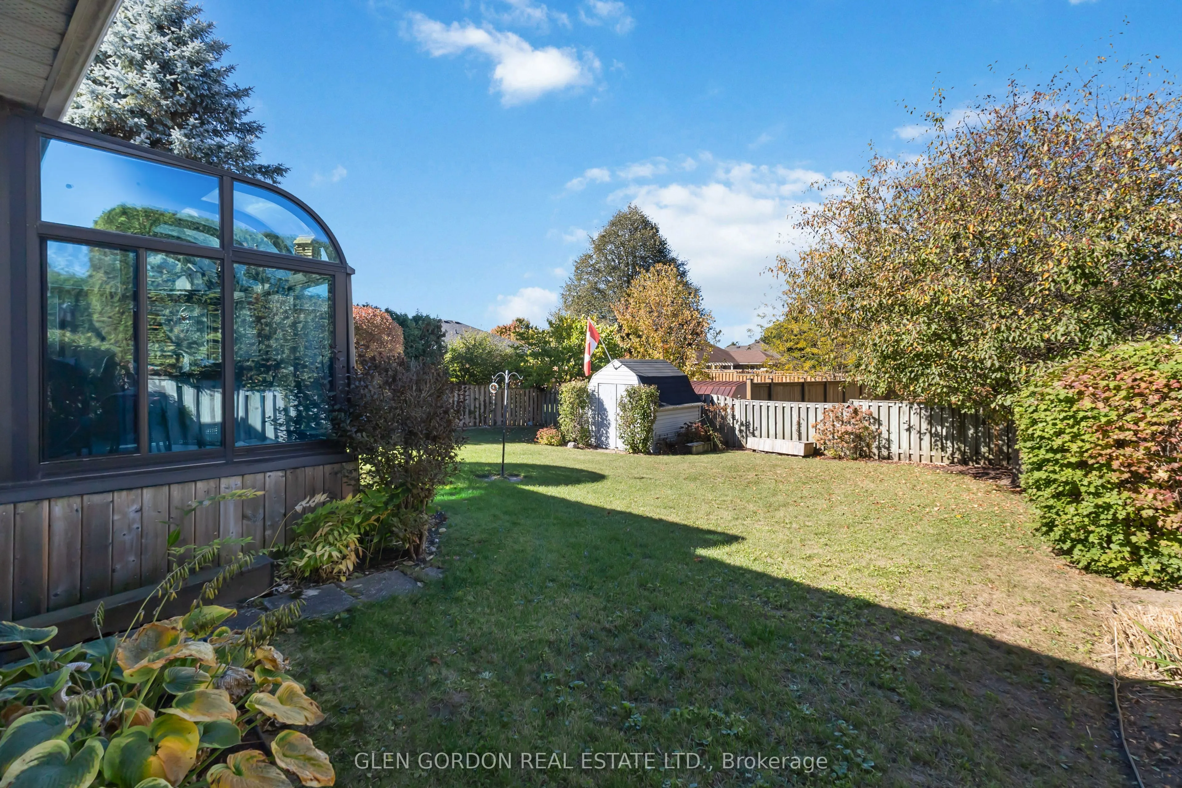 71 Parkview Crescent
