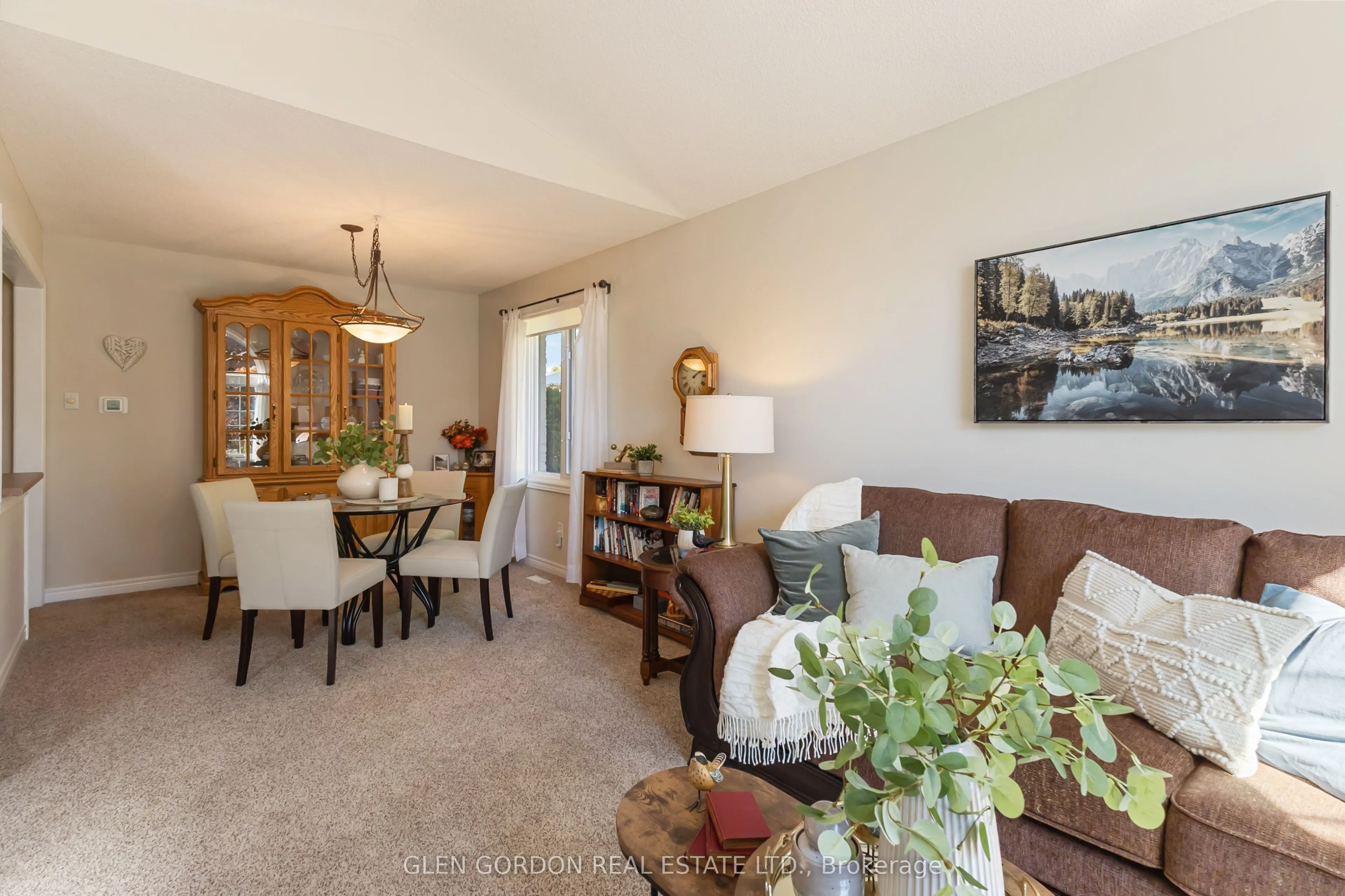 71 Parkview Crescent